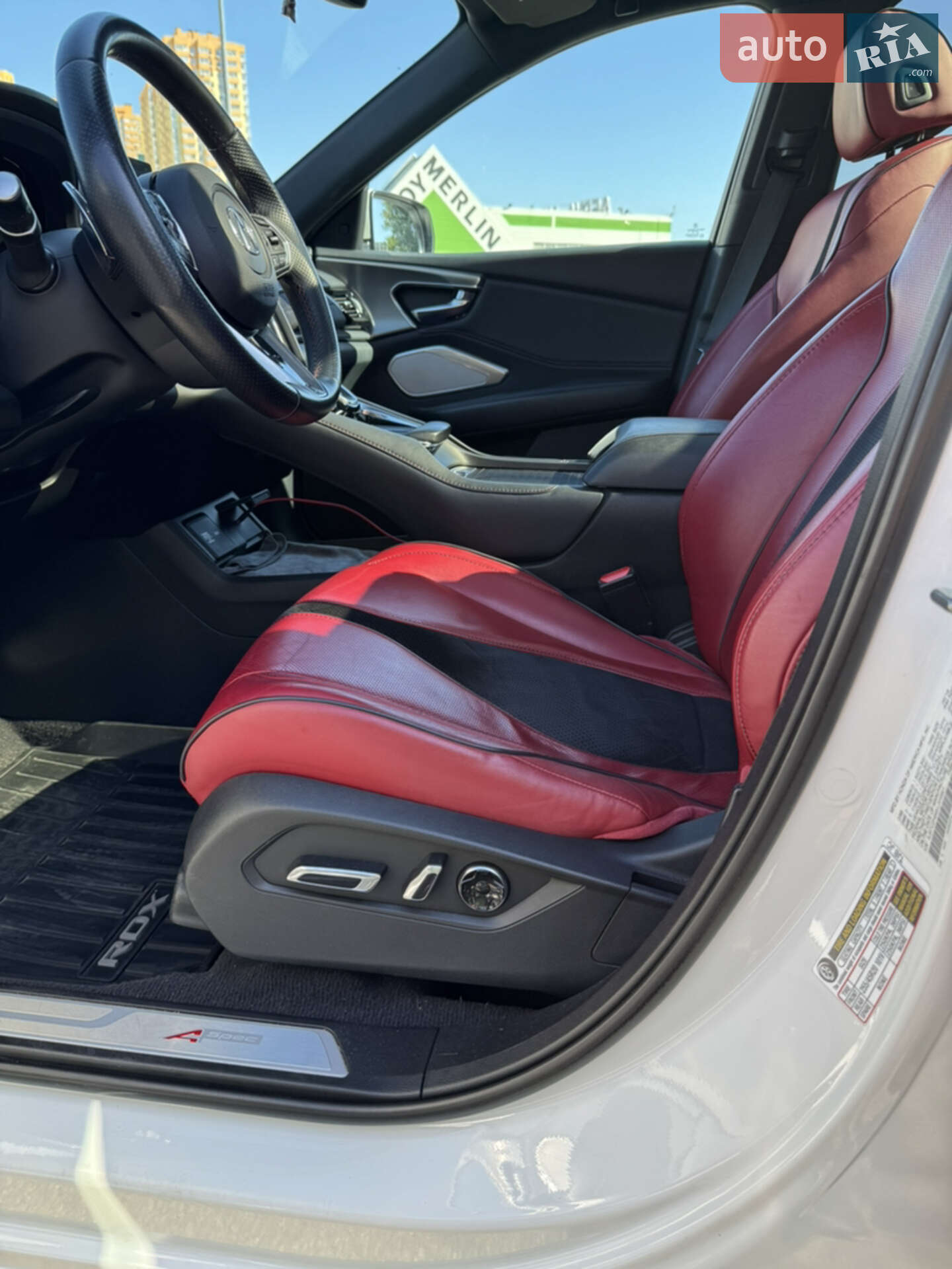 Acura RDX 2018 VIN 5J8TC2H64KL005861 фото оголошення 18 з 30