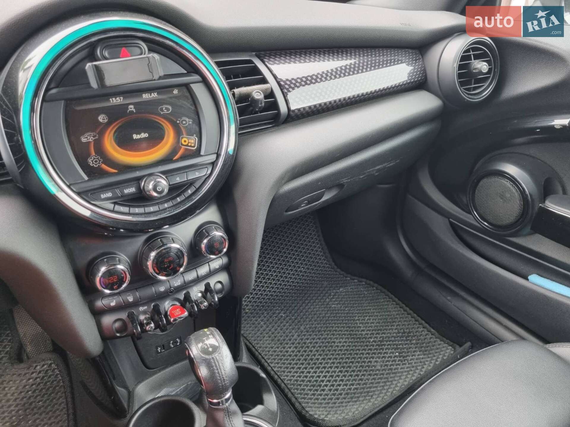 Mini Cooper 2016 VIN WMWWG9C59G3A91649 фото оголошення 12 з 14