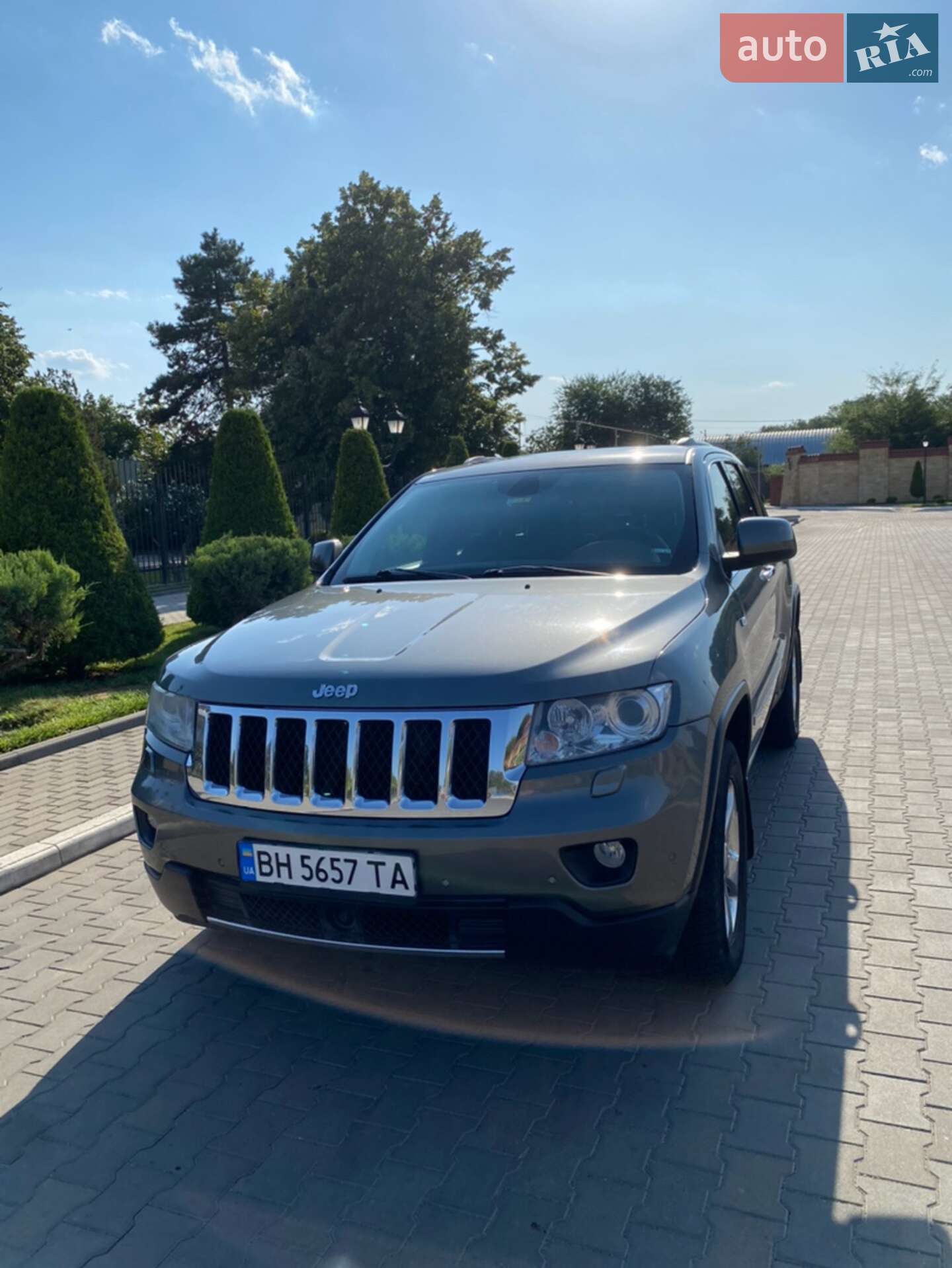 Jeep Grand Cherokee 2011 VIN 1C4RJFCM6CC101603 фото оголошення 2 з 21