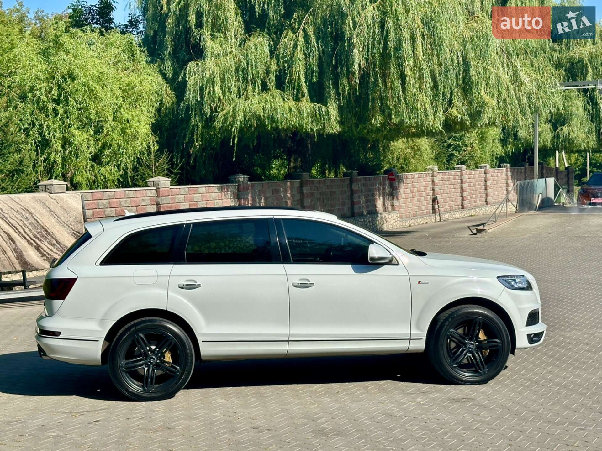Audi Q7 2013 VIN WA1LGAFE4ED003818 фото оголошення 3 з 15