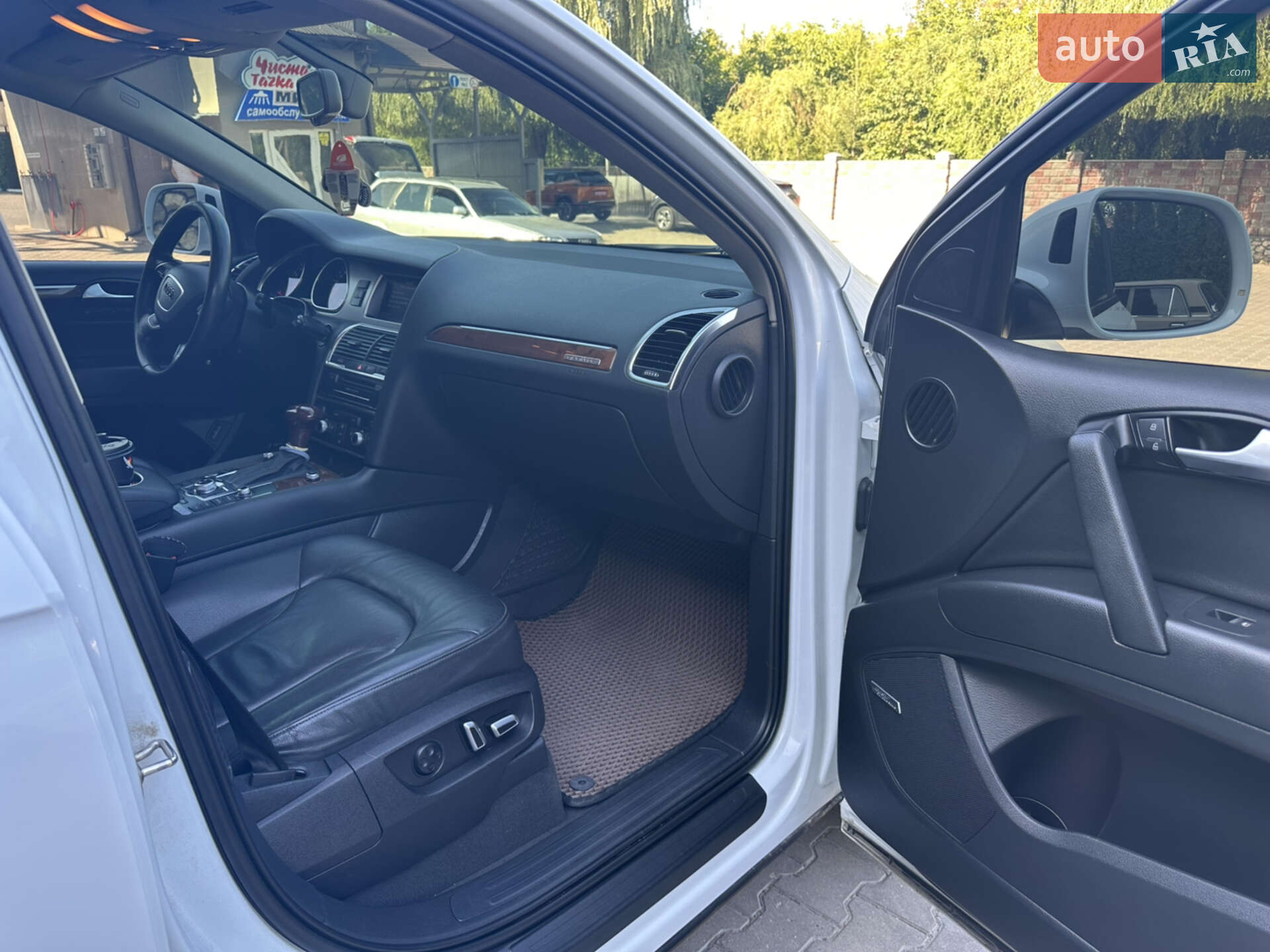 Audi Q7 2013 VIN WA1LGAFE4ED003818 фото оголошення 11 з 15