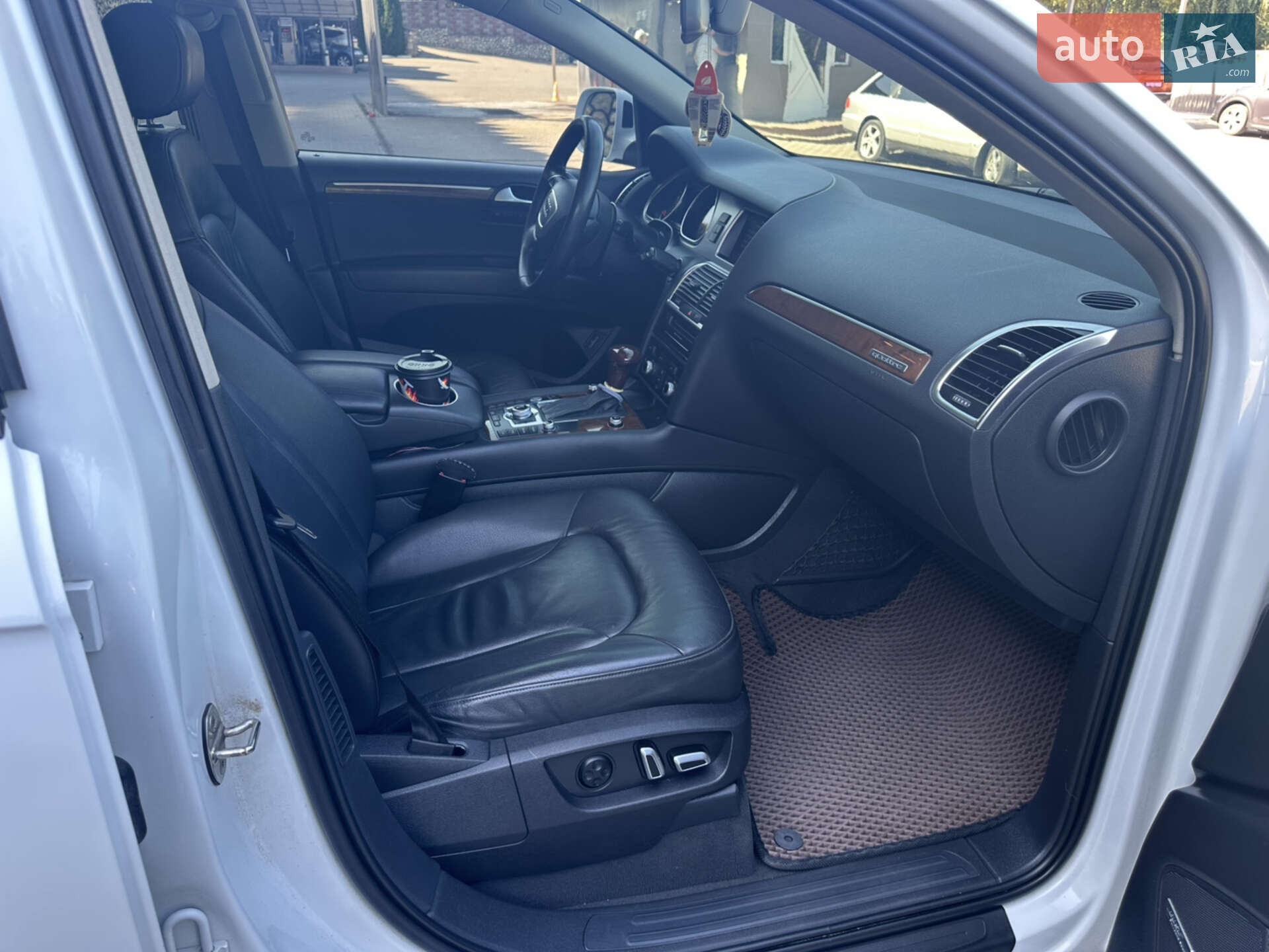 Audi Q7 2013 VIN WA1LGAFE4ED003818 фото оголошення 12 з 15