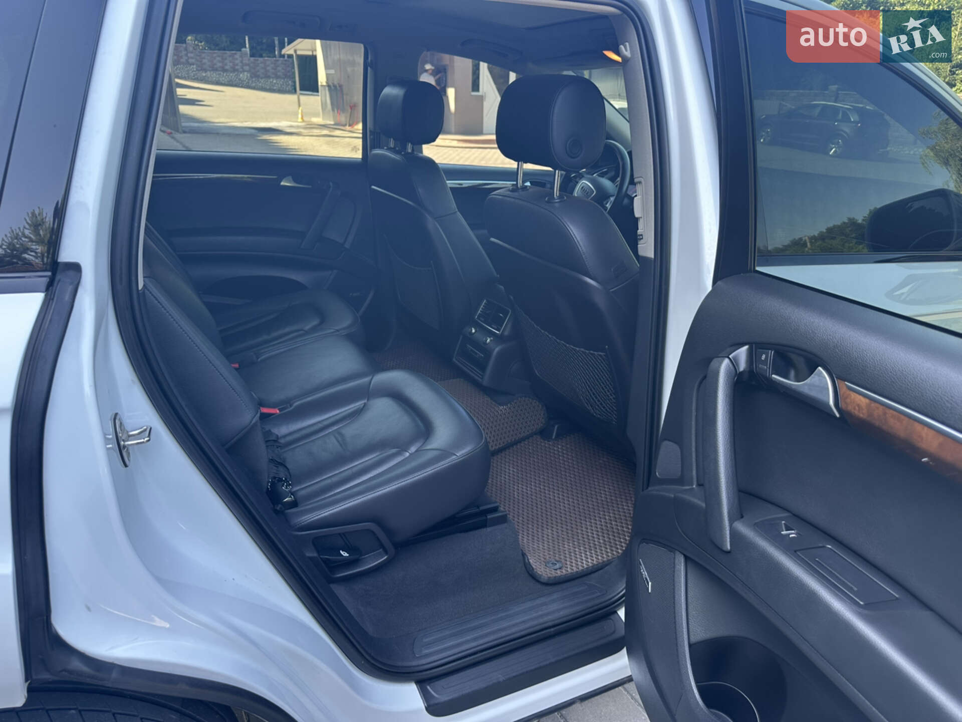 Audi Q7 2013 VIN WA1LGAFE4ED003818 фото оголошення 13 з 15