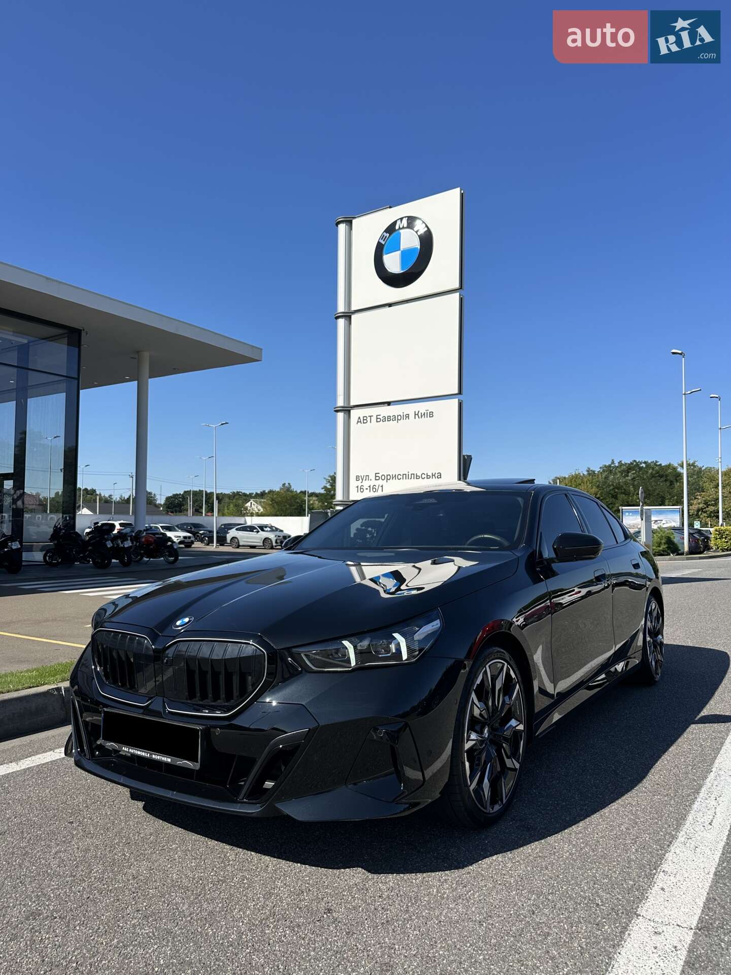 BMW 5 Series 2024 VIN WBA43FJ07RCS13515 фото оголошення 3 з 40