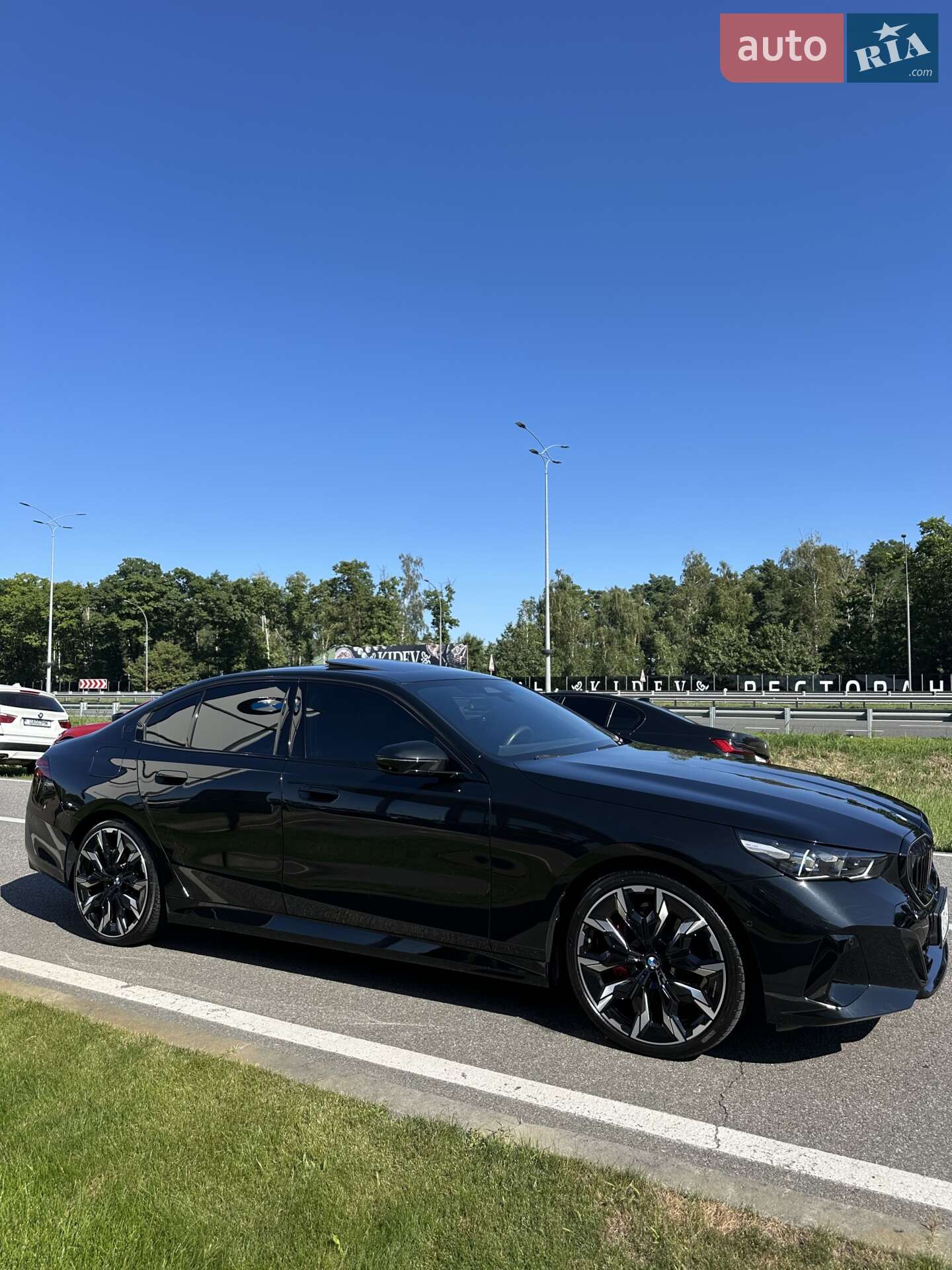 BMW 5 Series 2024 VIN WBA43FJ07RCS13515 фото оголошення 7 з 40