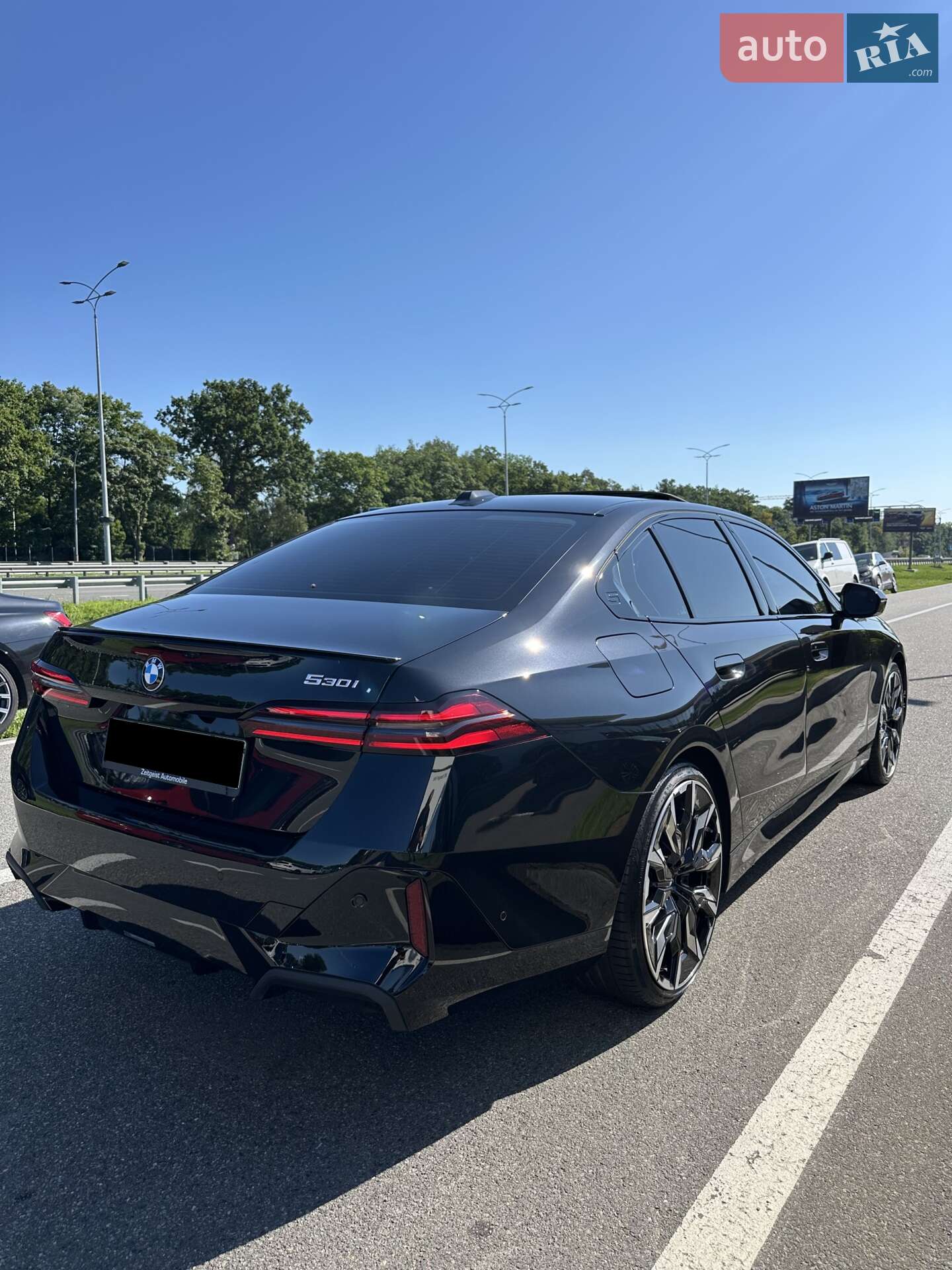 BMW 5 Series 2024 VIN WBA43FJ07RCS13515 фото оголошення 8 з 40