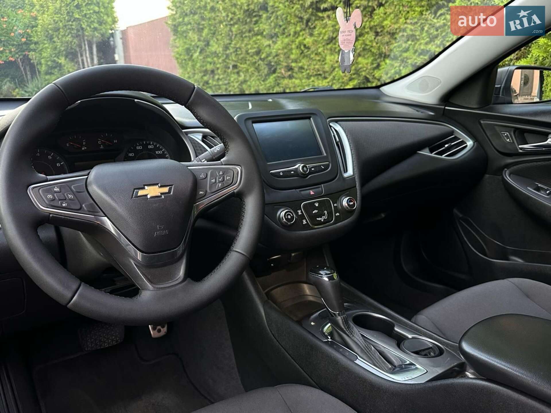Chevrolet Malibu 2017 VIN 1G1ZC5ST4HF259031 фото оголошення 2 з 20