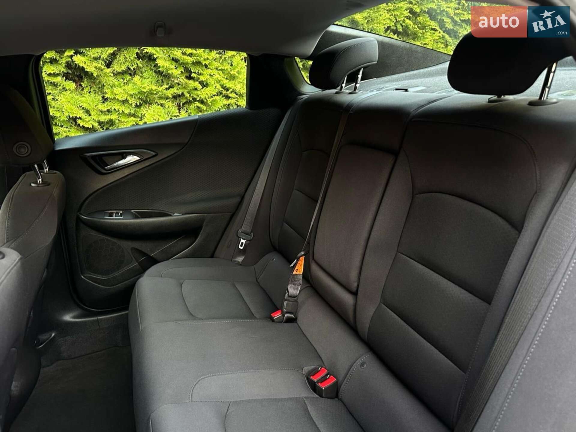 Chevrolet Malibu 2017 VIN 1G1ZC5ST4HF259031 фото оголошення 3 з 20