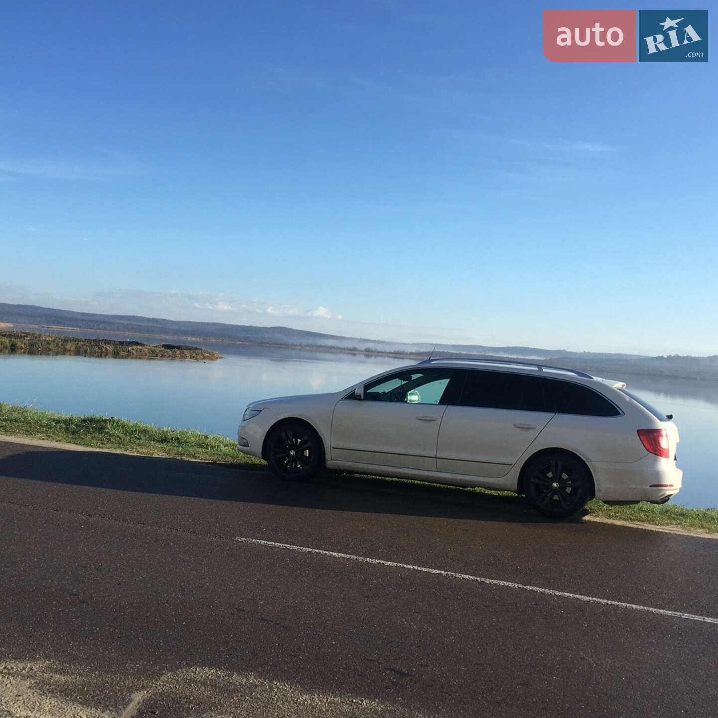 Skoda Superb 2011 VIN TMBJE73T6B9048881 фото оголошення 4 з 10