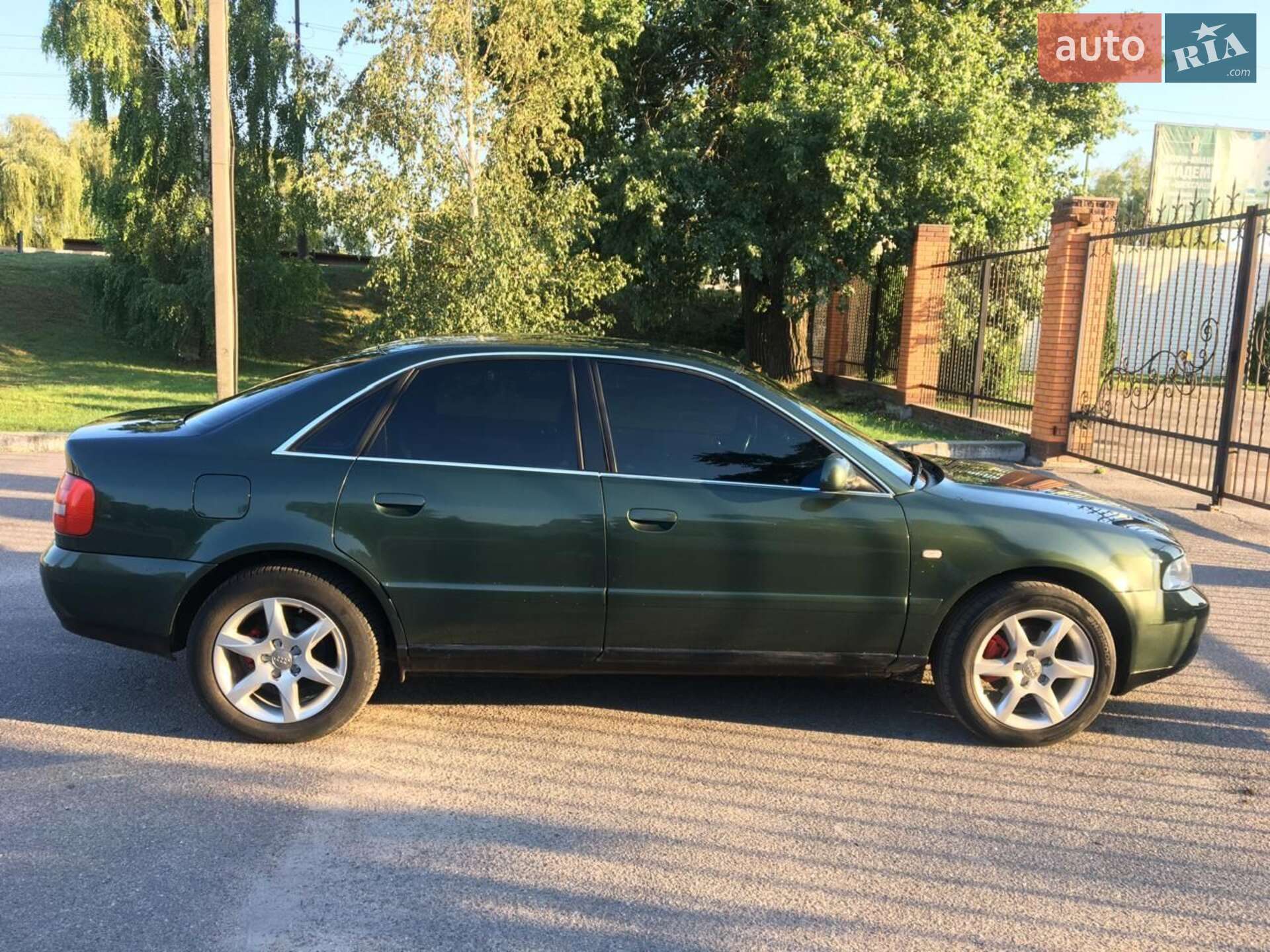 Audi A4 2000 VIN WAUZZZ8DZYA200806 фото оголошення 6 з 13