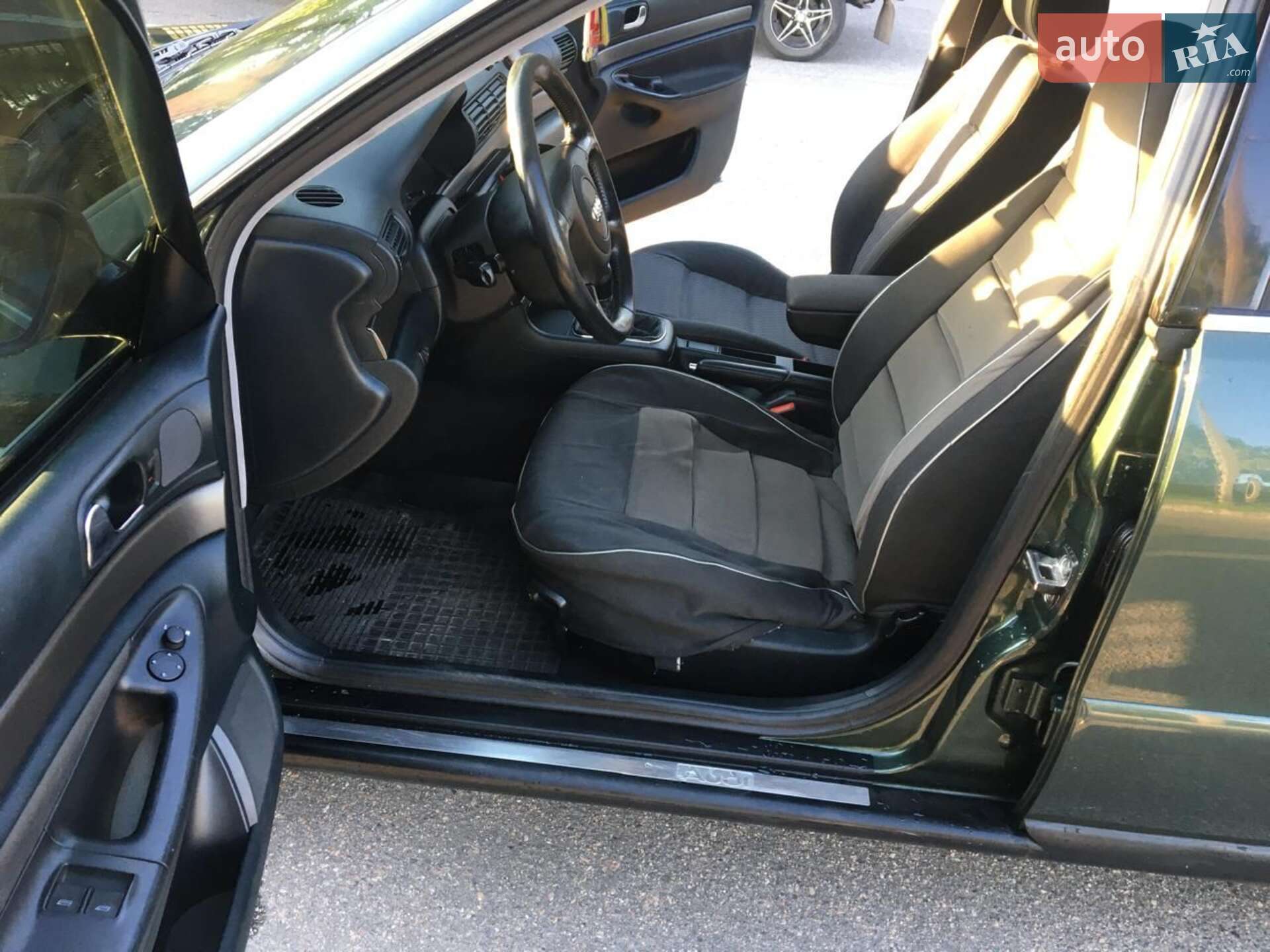 Audi A4 2000 VIN WAUZZZ8DZYA200806 фото оголошення 8 з 13