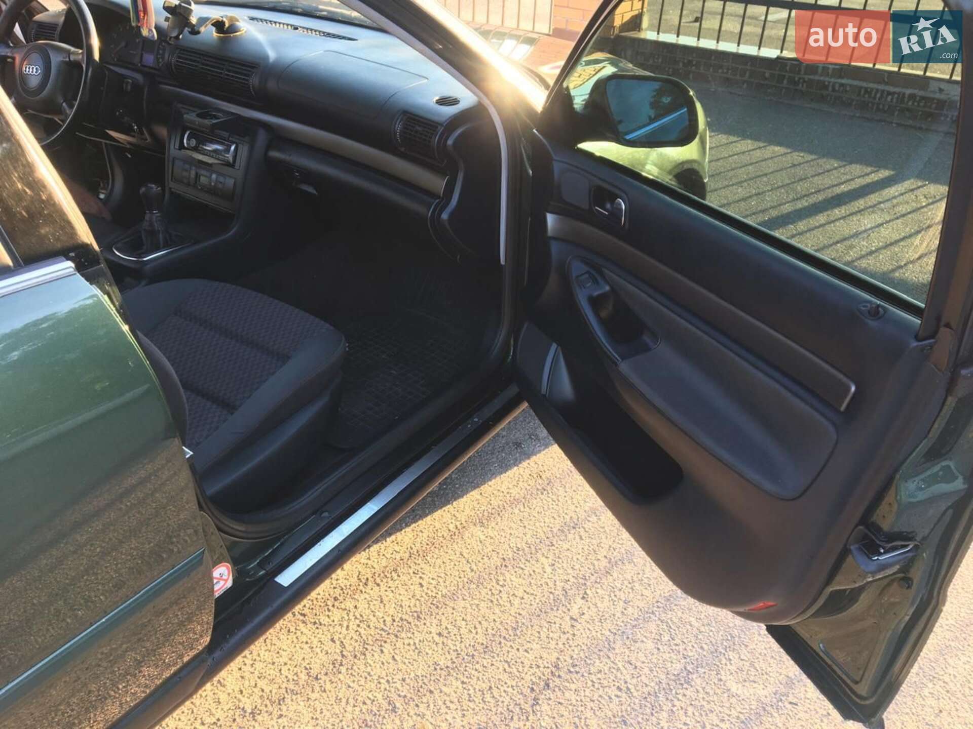 Audi A4 2000 VIN WAUZZZ8DZYA200806 фото оголошення 10 з 13
