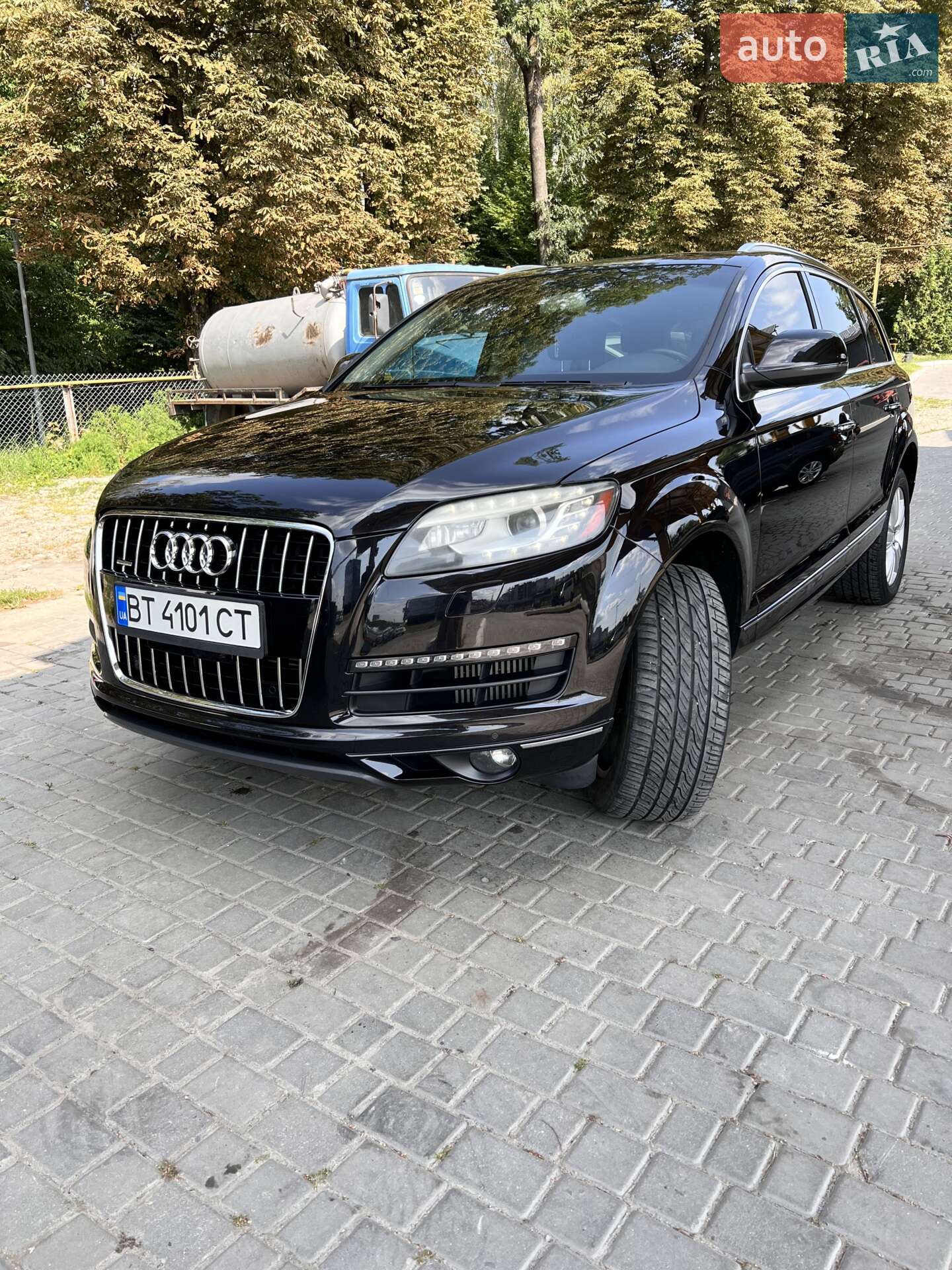 Audi Q7 2011 VIN WA1LMAFE5BD009356 фото оголошення 2 з 15