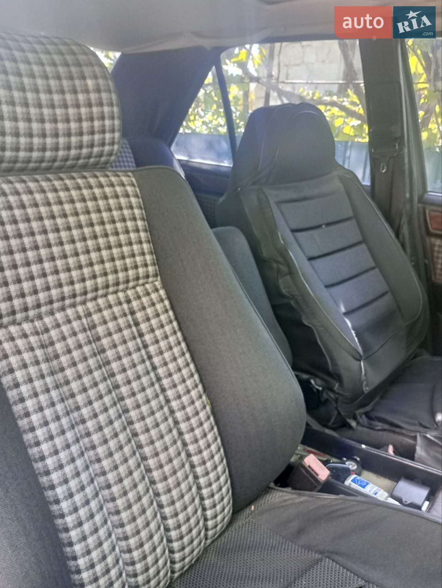 Mercedes-Benz E-Class 1992 VIN WDB1240261B781544 фото оголошення 2 з 6