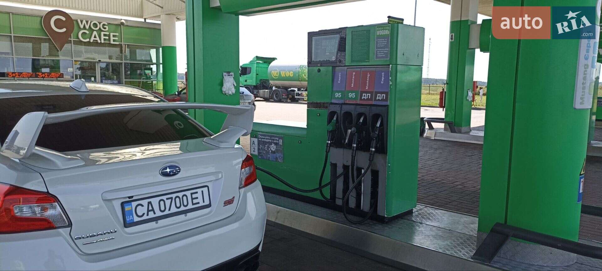 Subaru WRX STI 2015 VIN JF1VA2M60G9818501 фото оголошення 4 з 50