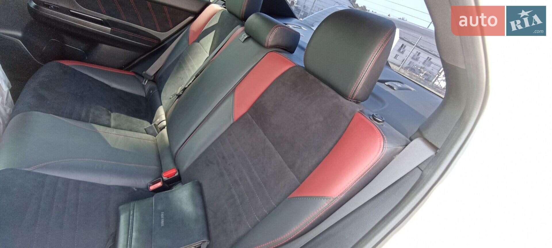 Subaru WRX STI 2015 VIN JF1VA2M60G9818501 фото оголошення 36 з 50