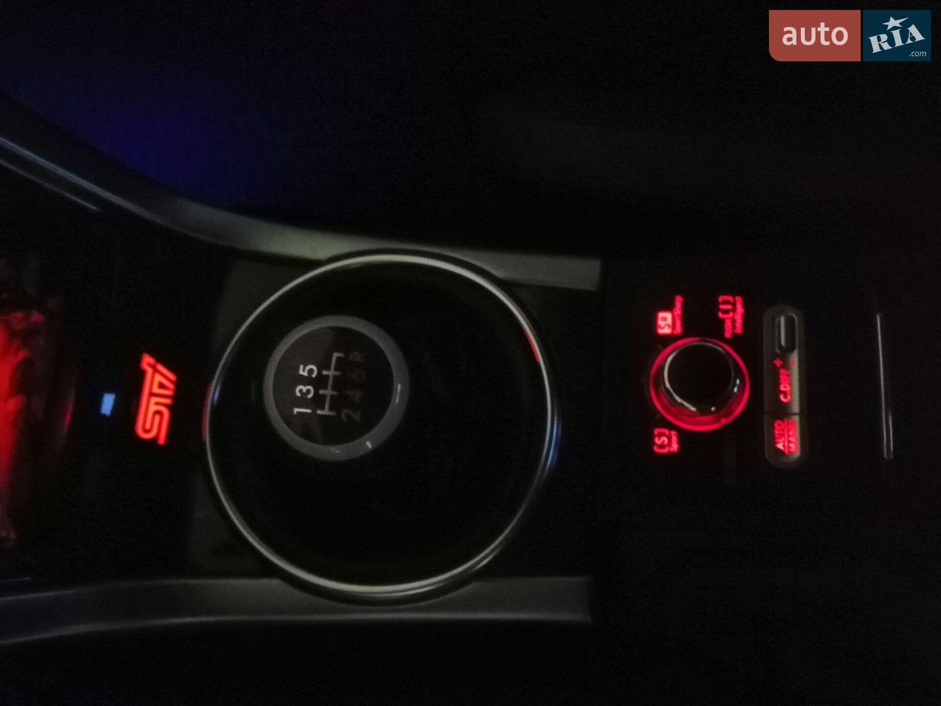 Subaru WRX STI 2015 VIN JF1VA2M60G9818501 фото оголошення 24 з 50