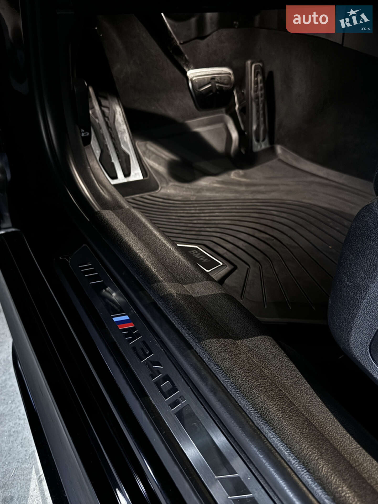 BMW 3 Series 2019 VIN WBA5U9C05LFH06263 фото оголошення 12 з 17
