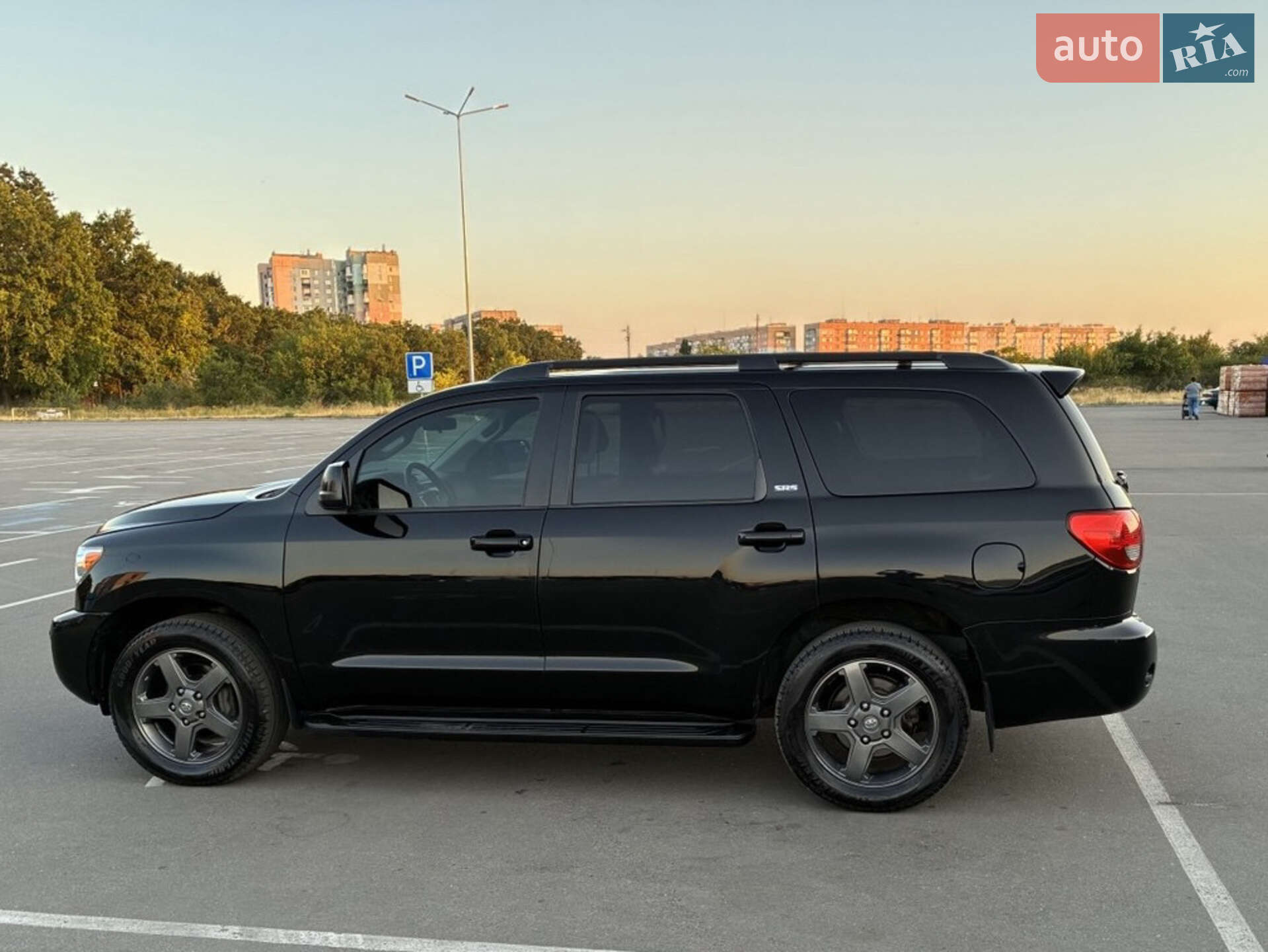 Toyota Sequoia 2014 VIN 5TDZY5G15ES053597 фото оголошення 4 з 68