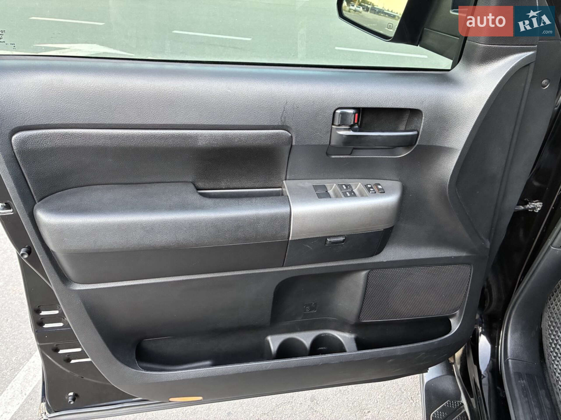 Toyota Sequoia 2014 VIN 5TDZY5G15ES053597 фото оголошення 30 з 68