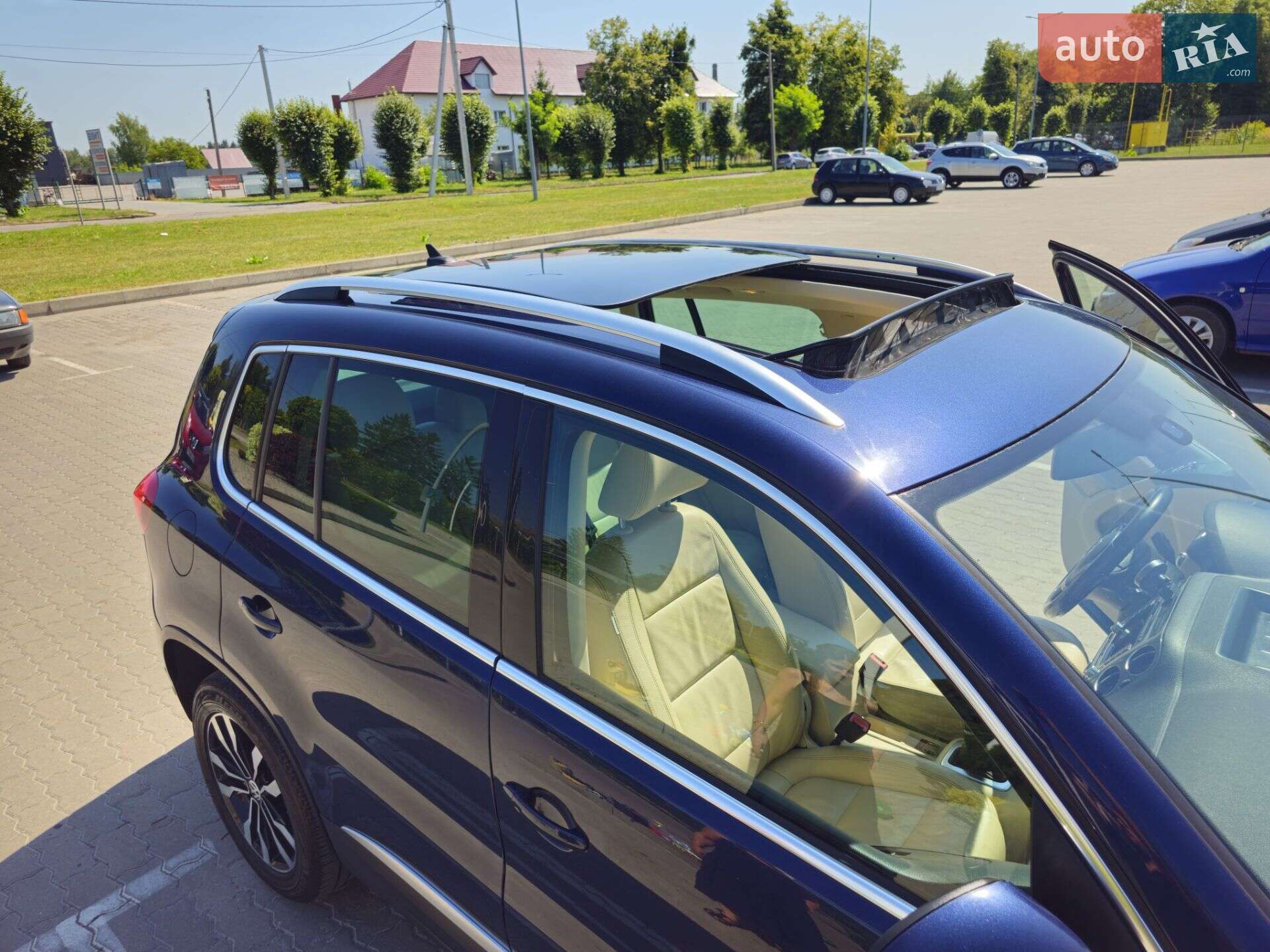 Volkswagen Tiguan 2011 VIN WVGAV7AXXCW528443 фото оголошення 7 з 41