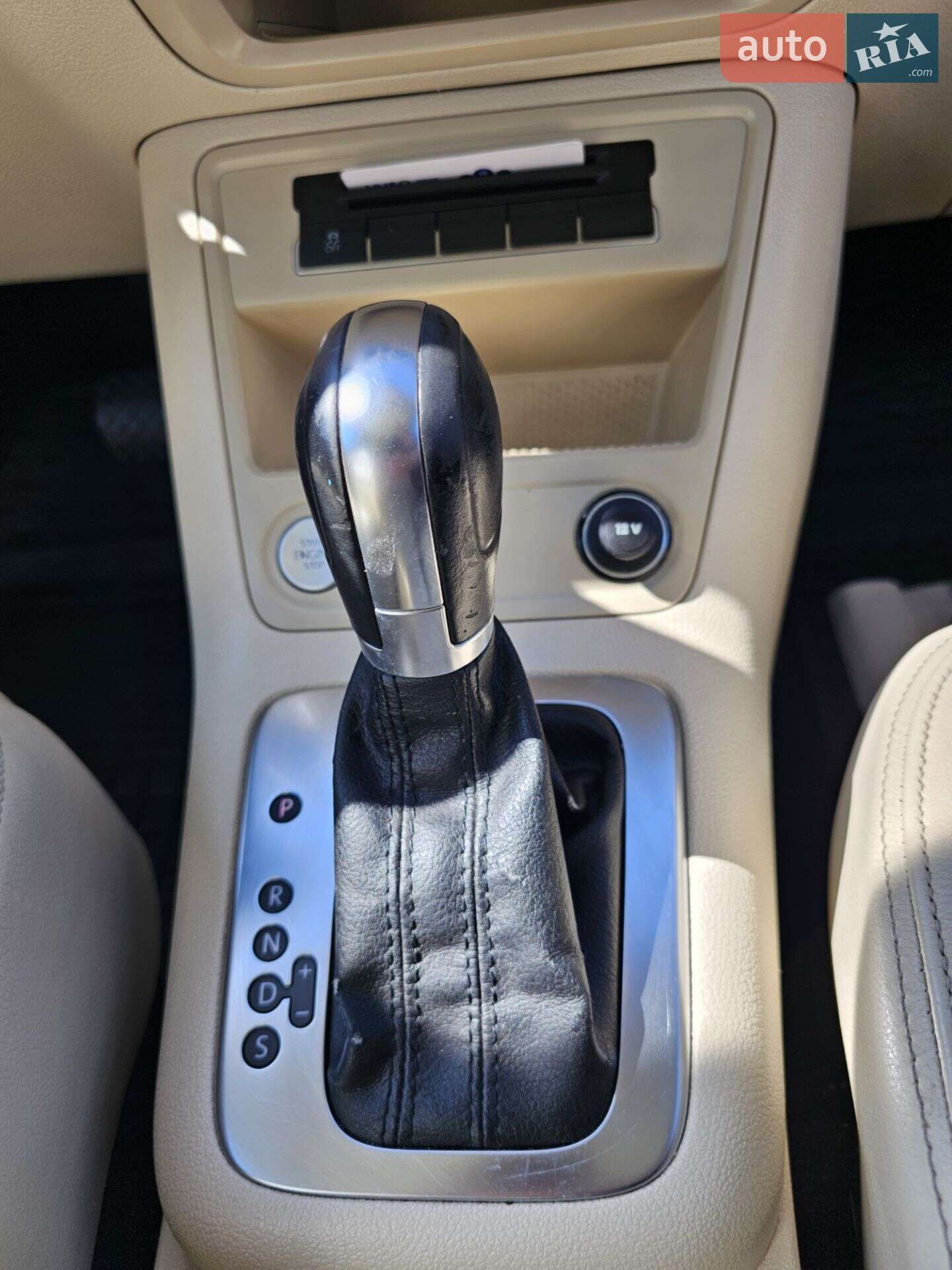 Volkswagen Tiguan 2011 VIN WVGAV7AXXCW528443 фото оголошення 38 з 41