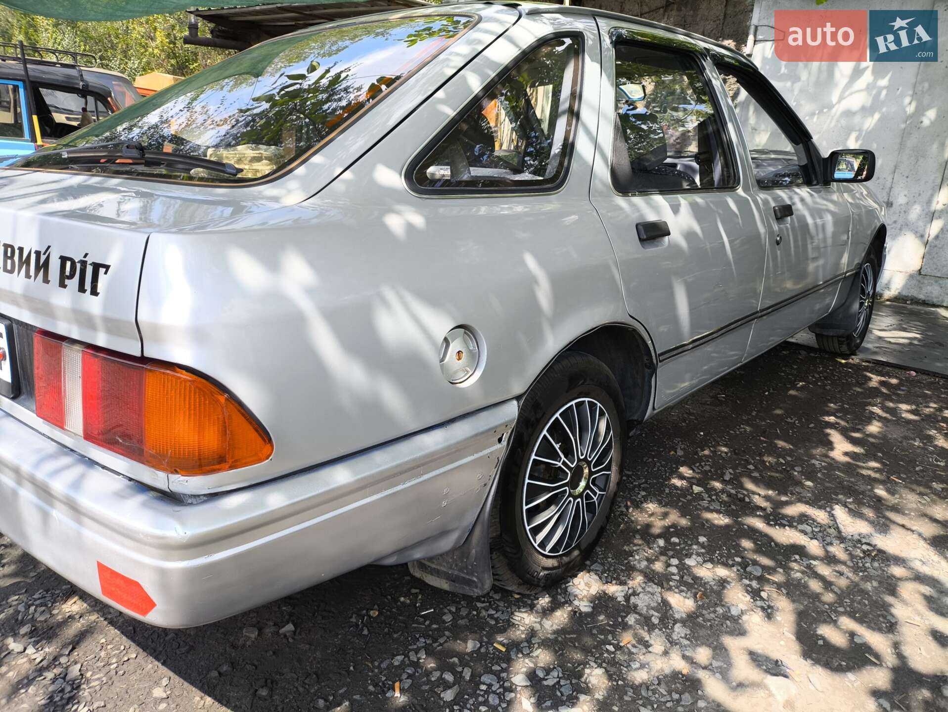 Ford Sierra 1984 VIN WF0AXXGBBAEG02835 фото оголошення 5 з 12