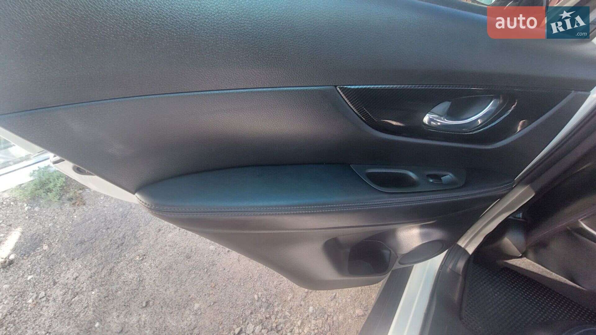 Nissan X-Trail 2018 VIN JN1TBNT32U0101812 фото оголошення 3 з 8