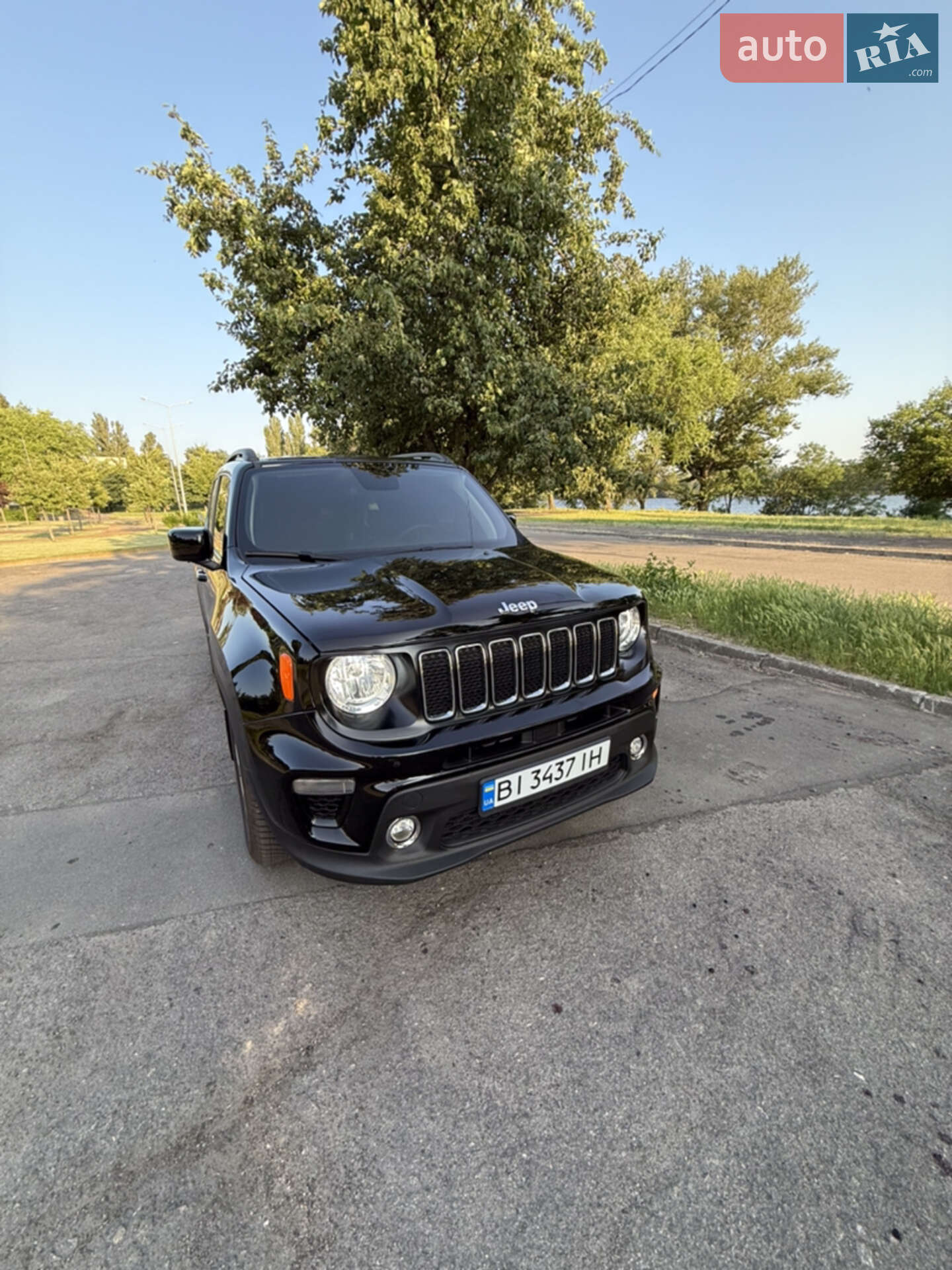 Jeep Renegade 2019 VIN ZACNJBB12LPL11154 фото оголошення 2 з 24