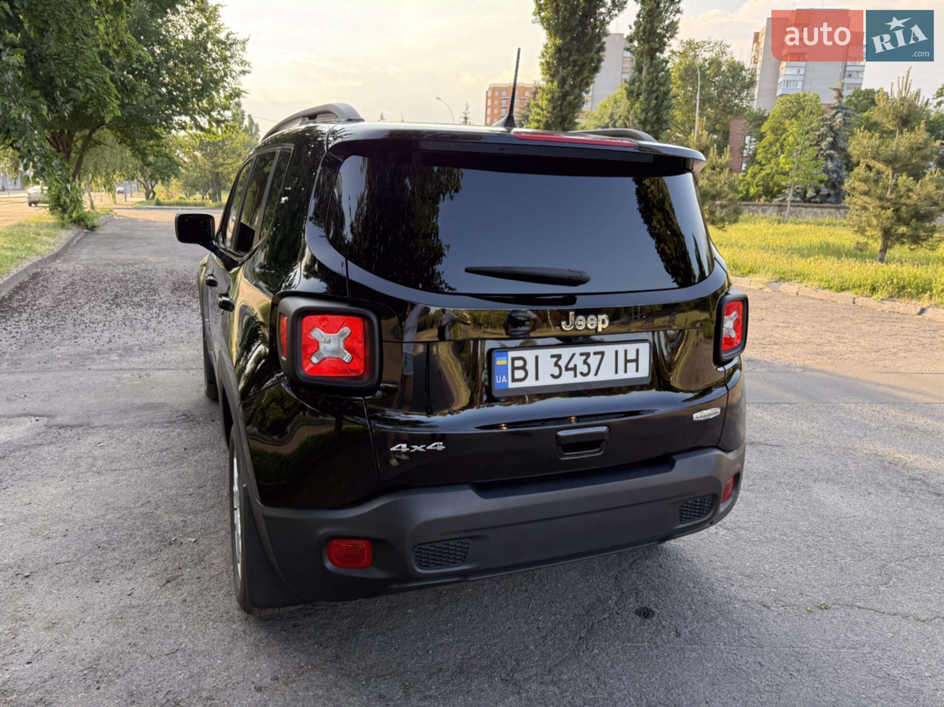 Jeep Renegade 2019 VIN ZACNJBB12LPL11154 фото оголошення 7 з 24