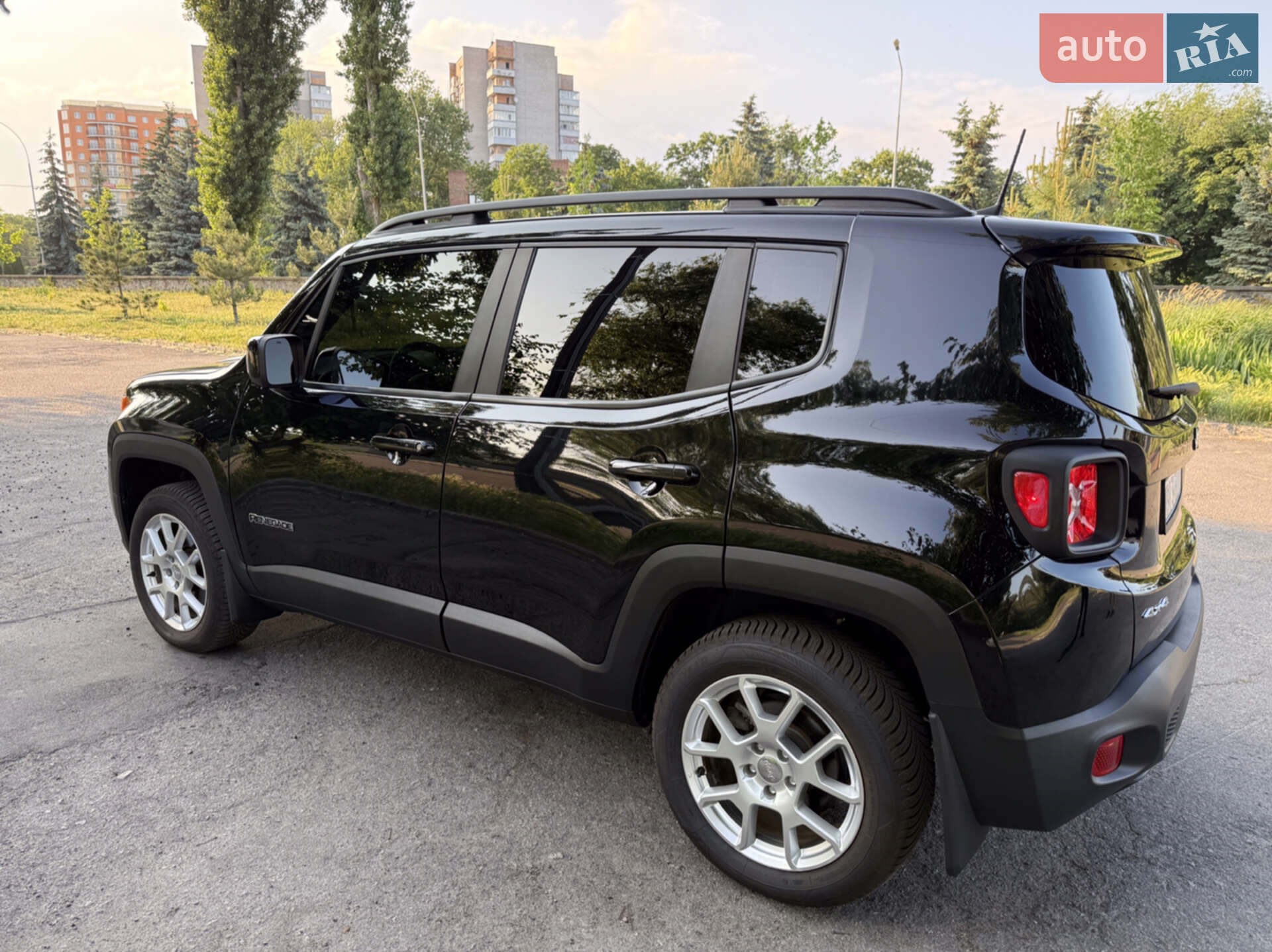 Jeep Renegade 2019 VIN ZACNJBB12LPL11154 фото оголошення 8 з 24