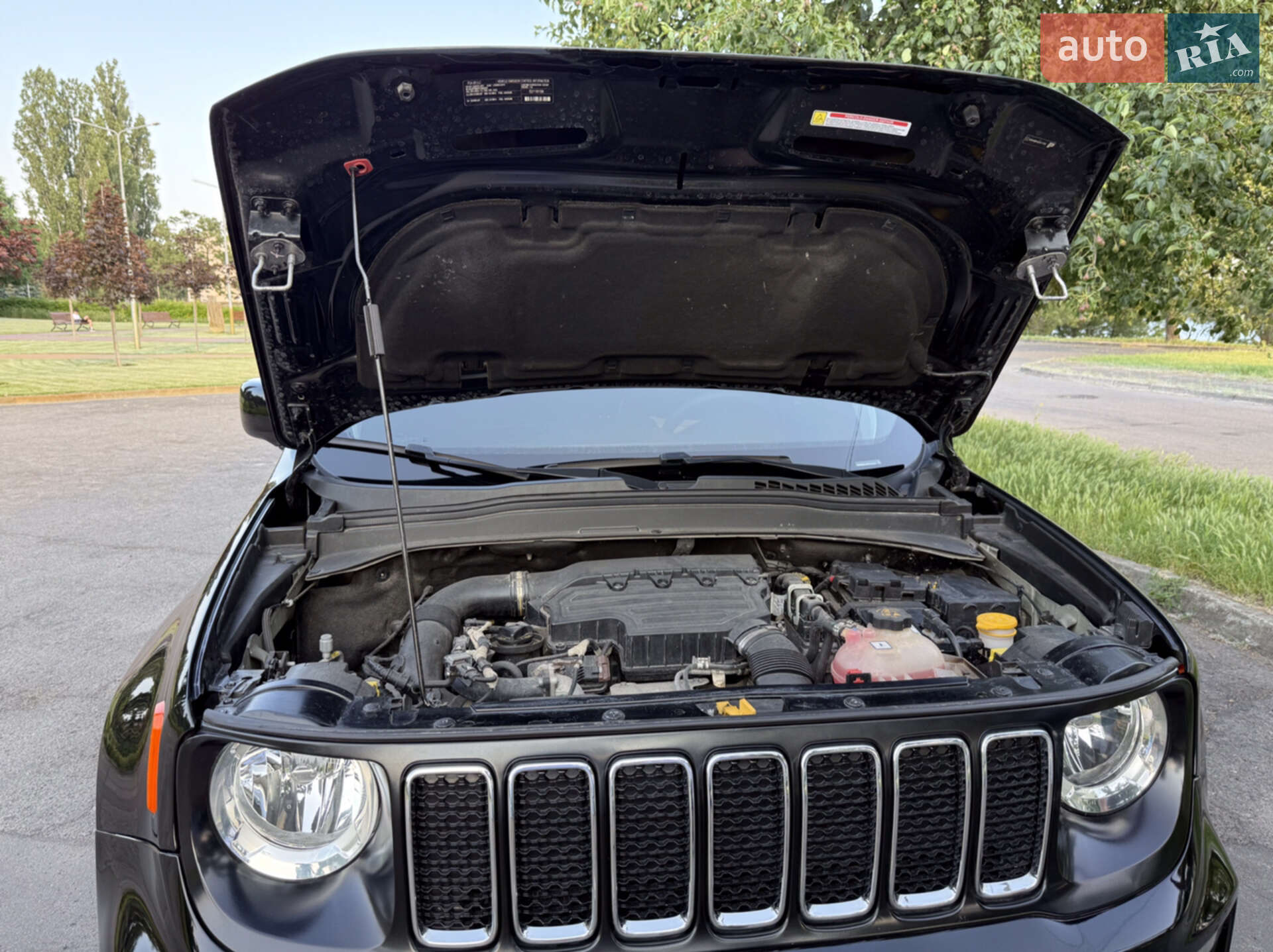 Jeep Renegade 2019 VIN ZACNJBB12LPL11154 фото оголошення 10 з 24