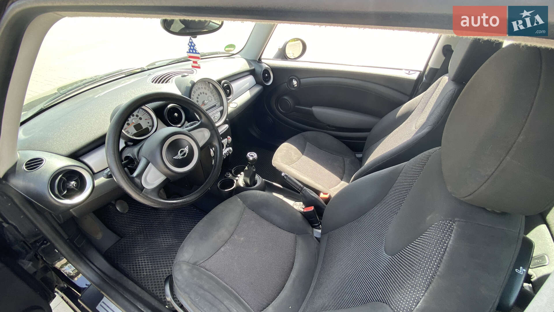 Mini Hatch 2009 VIN WMWME31050TX04371 фото оголошення 16 з 33