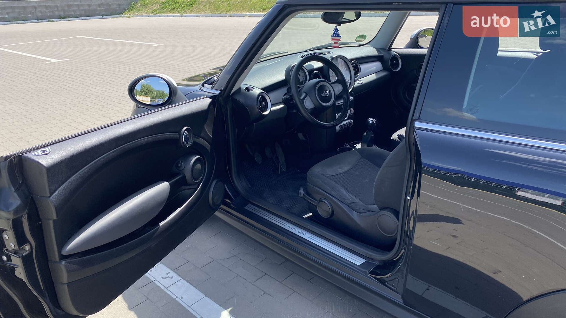 Mini Hatch 2009 VIN WMWME31050TX04371 фото оголошення 30 з 33