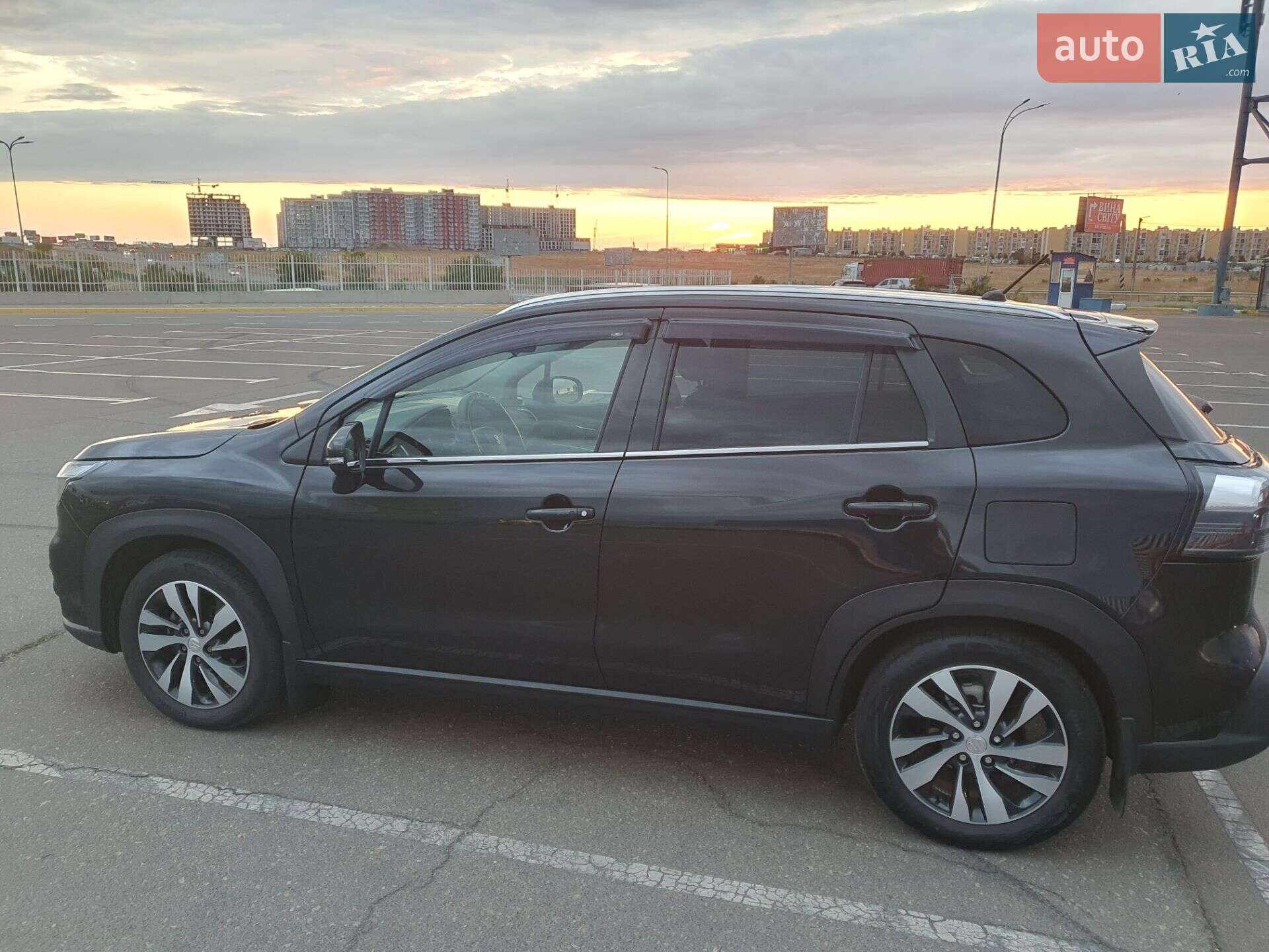 Suzuki SX4 2023 VIN TSMJYBA2S00A91831 фото оголошення 28 з 35