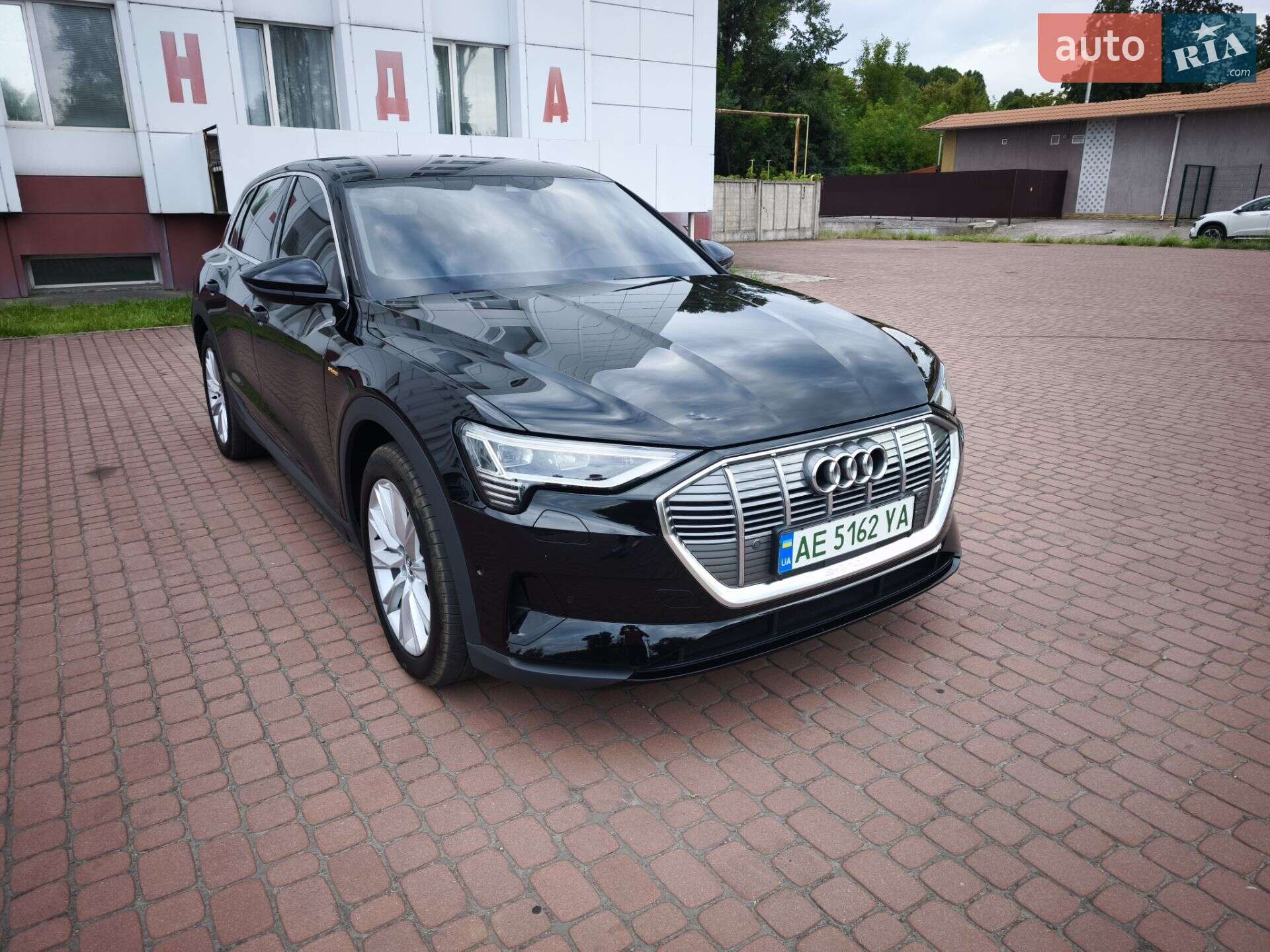 Audi e-tron 2019 VIN WAUZZZGE4LB007493 фото оголошення 21 з 33