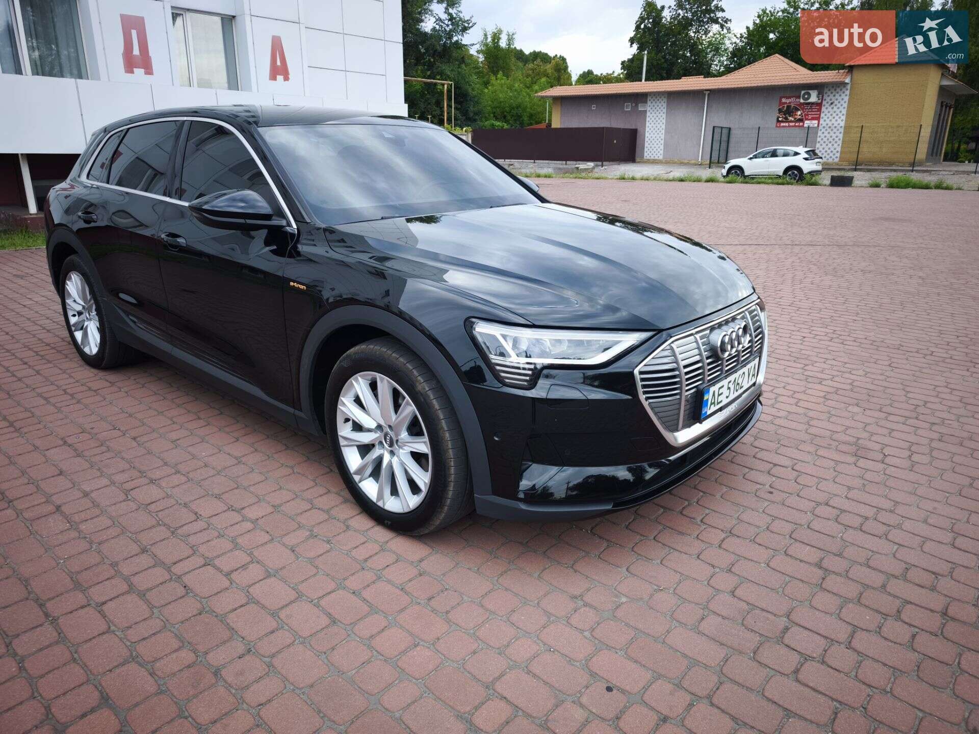 Audi e-tron 2019 VIN WAUZZZGE4LB007493 фото оголошення 23 з 33