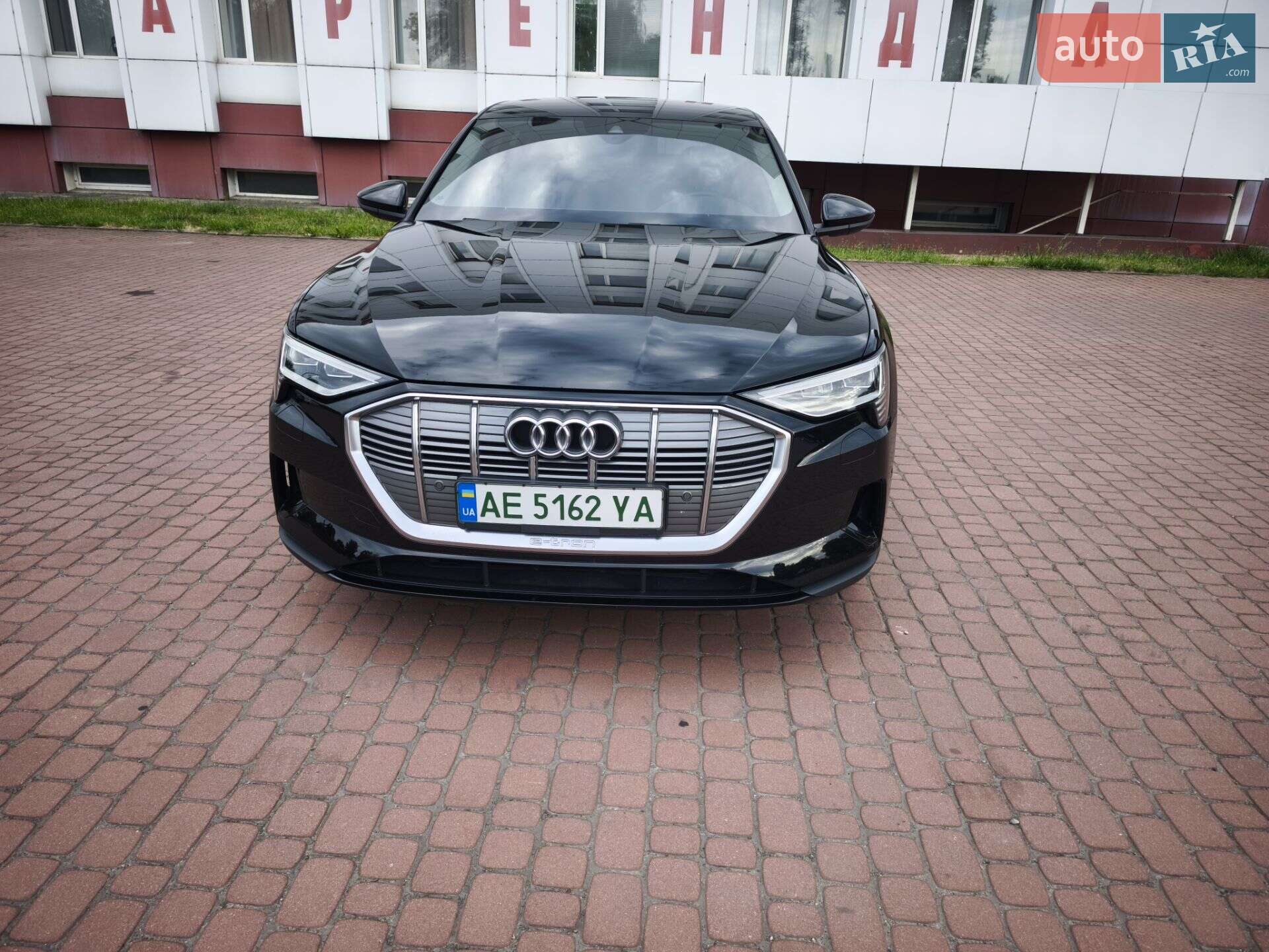 Audi e-tron 2019 VIN WAUZZZGE4LB007493 фото оголошення 24 з 33