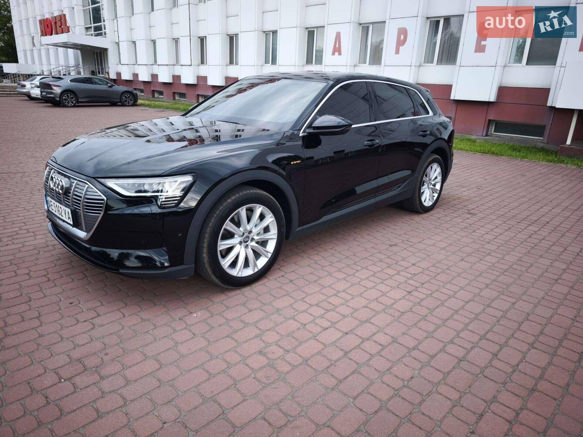 Audi e-tron 2019 VIN WAUZZZGE4LB007493 фото оголошення 25 з 33