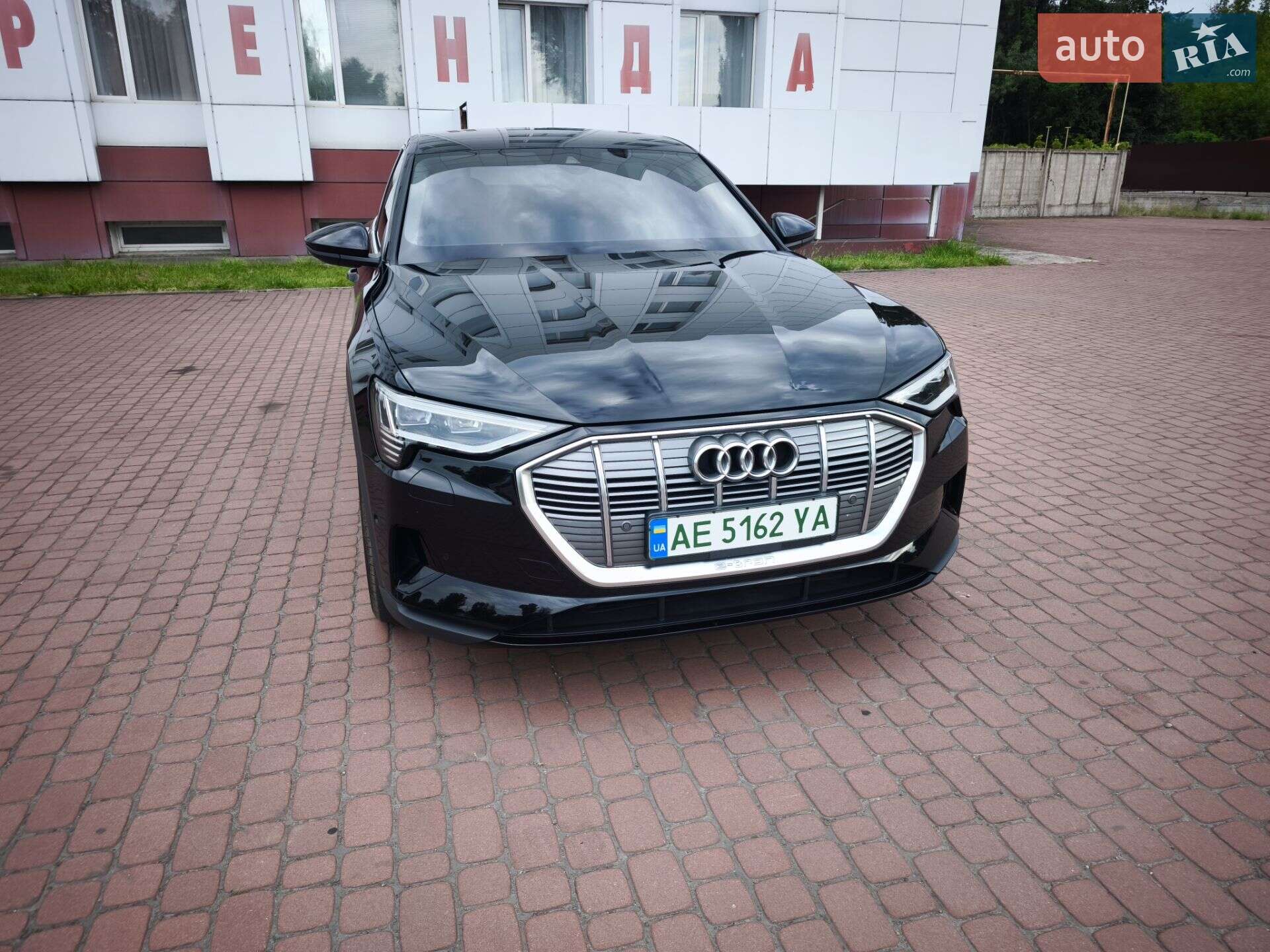 Audi e-tron 2019 VIN WAUZZZGE4LB007493 фото оголошення 27 з 33