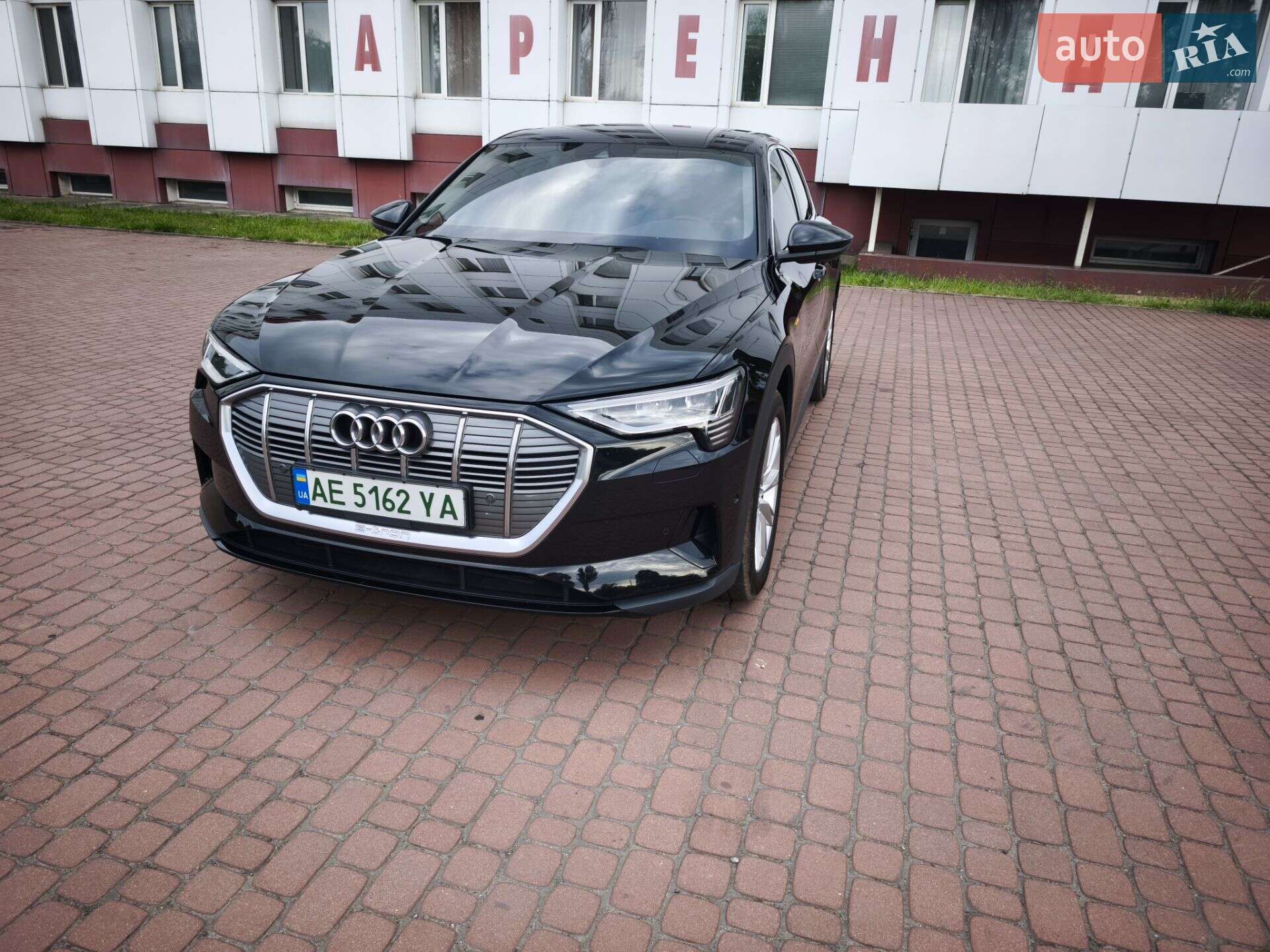 Audi e-tron 2019 VIN WAUZZZGE4LB007493 фото оголошення 28 з 33