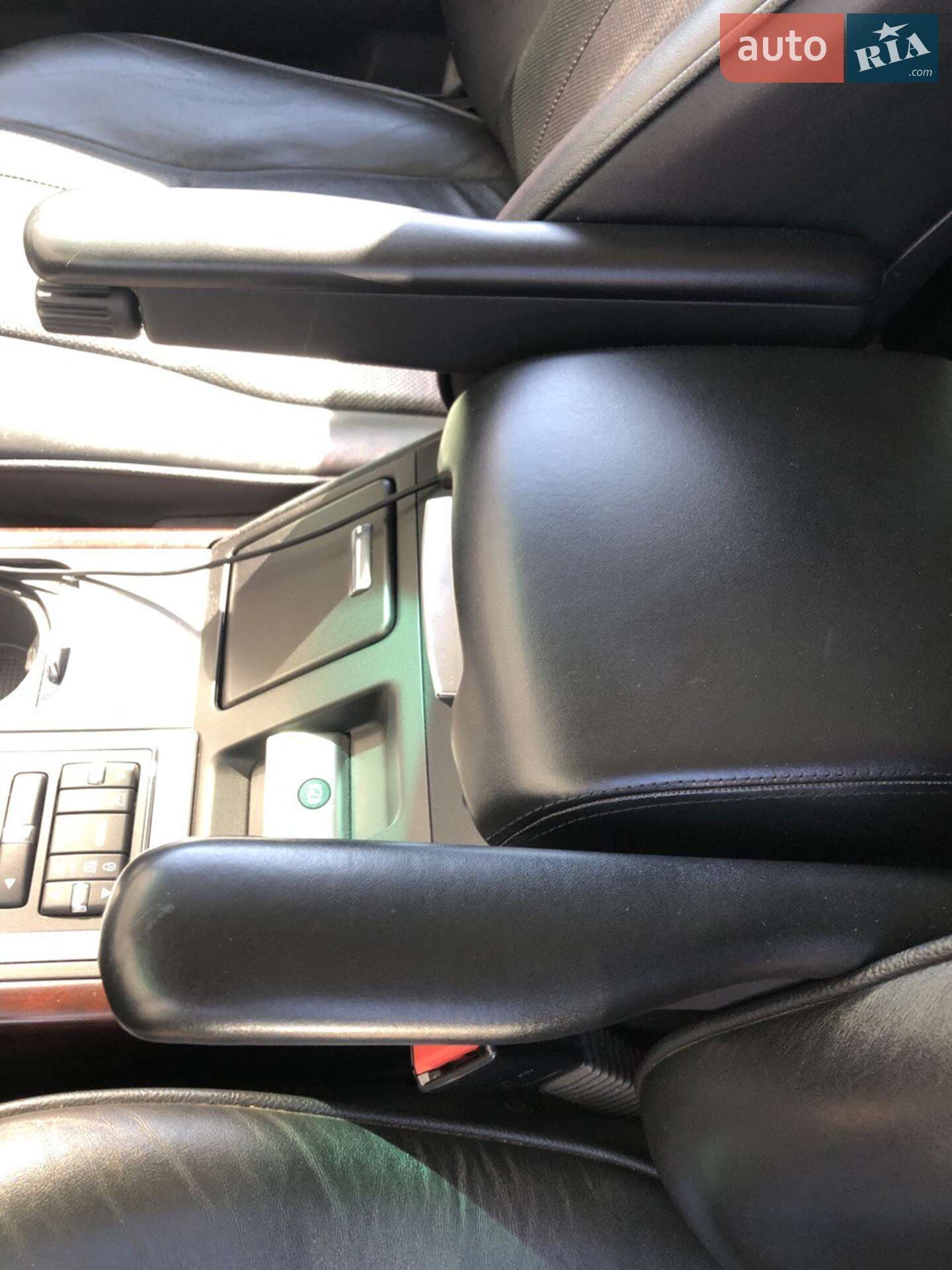 Land Rover Range Rover 2011 VIN SALLMAMH4BA353092 фото оголошення 4 з 12