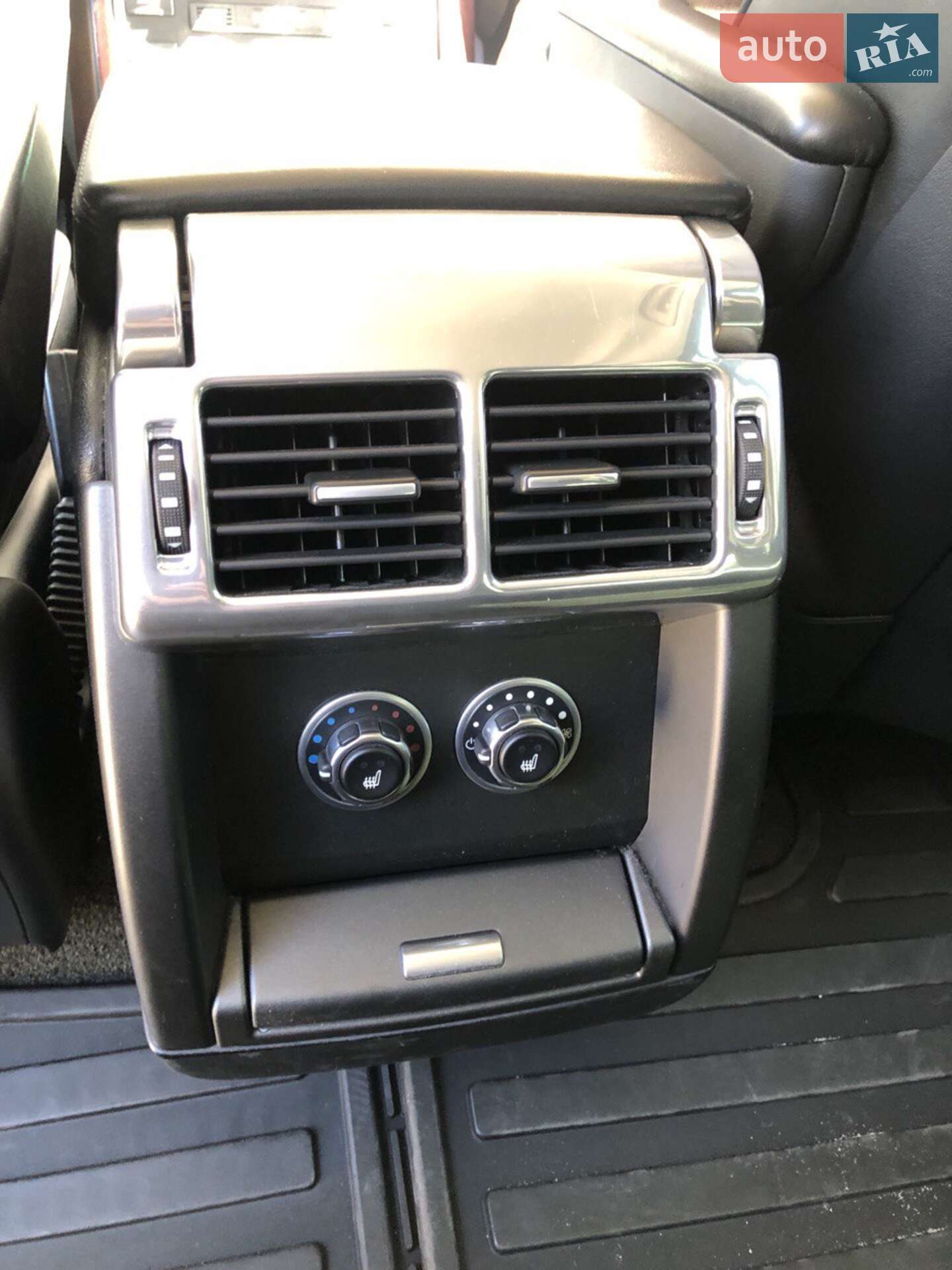Land Rover Range Rover 2011 VIN SALLMAMH4BA353092 фото оголошення 10 з 12