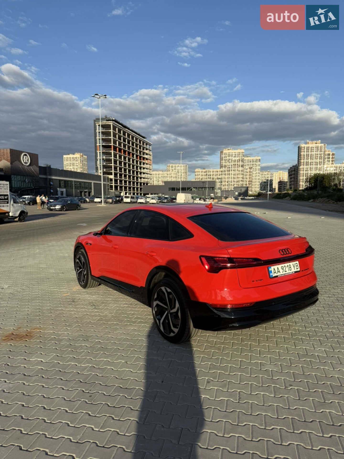 Audi e-tron Sportback 2020 VIN WAUZZZGE9LB034303 фото оголошення 4 з 16