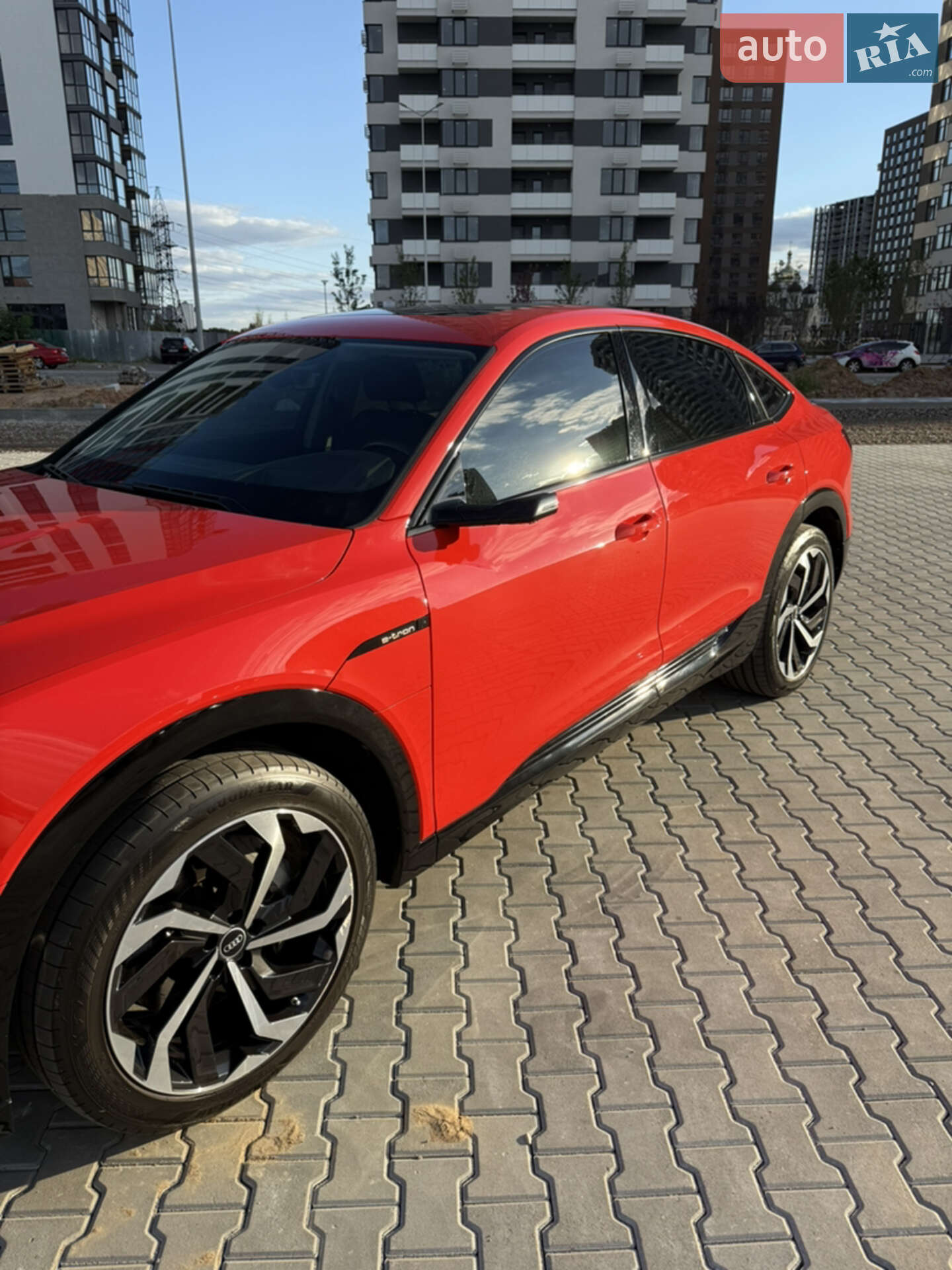 Audi e-tron Sportback 2020 VIN WAUZZZGE9LB034303 фото оголошення 5 з 16