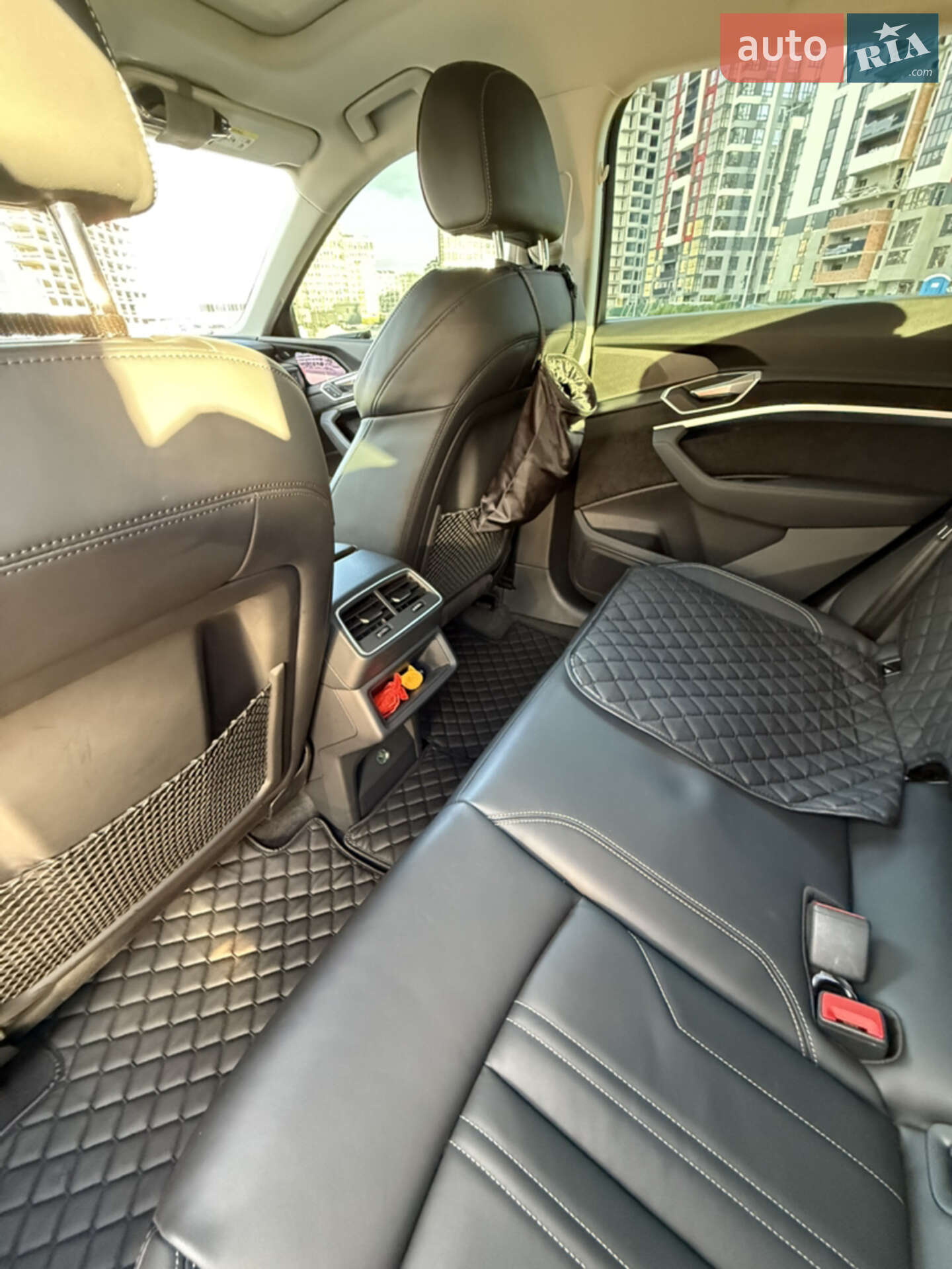 Audi e-tron Sportback 2020 VIN WAUZZZGE9LB034303 фото оголошення 14 з 16