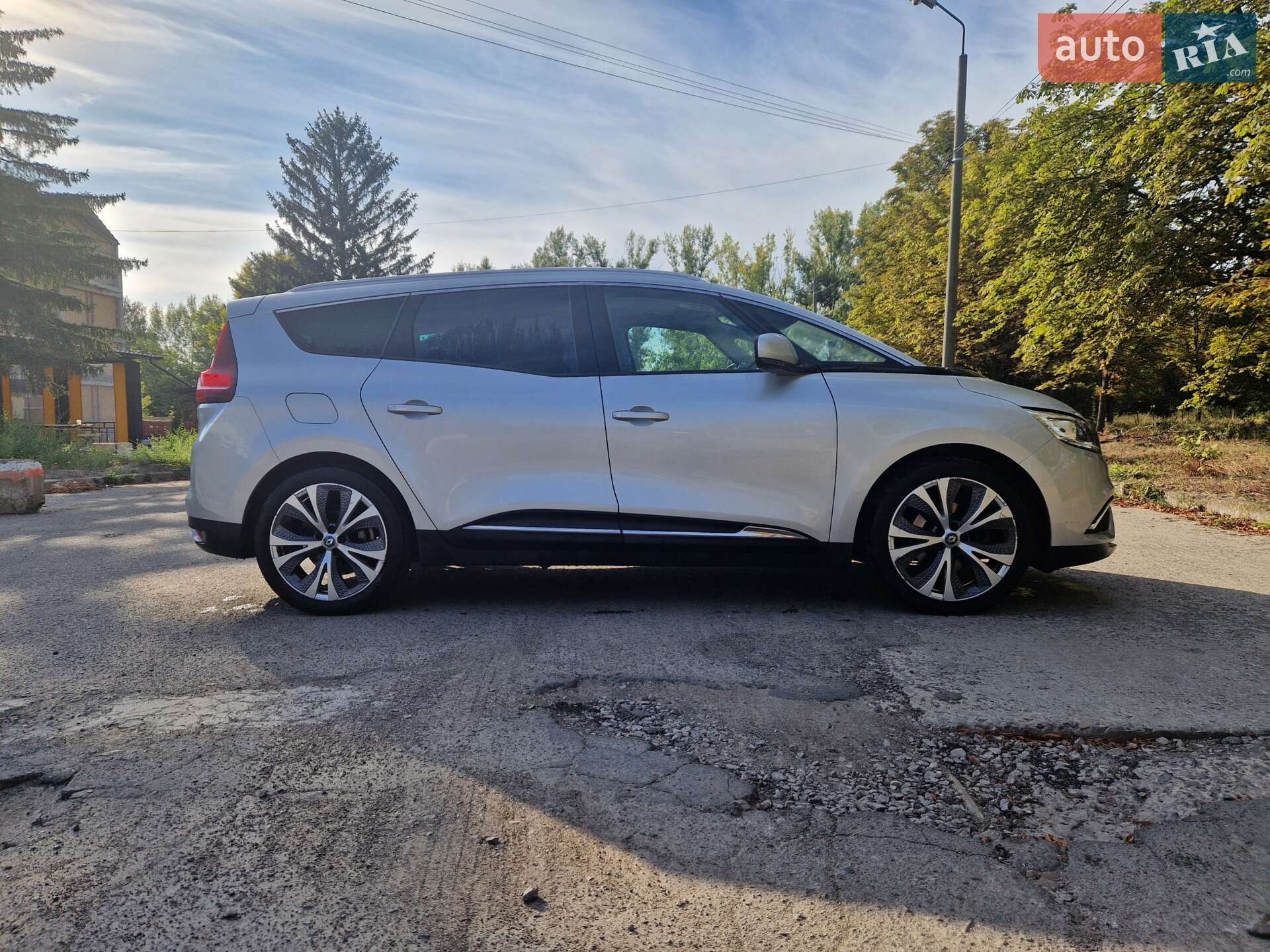 Renault Grand Scenic 2018 VIN VF1RFA00661115263 фото оголошення 5 з 6