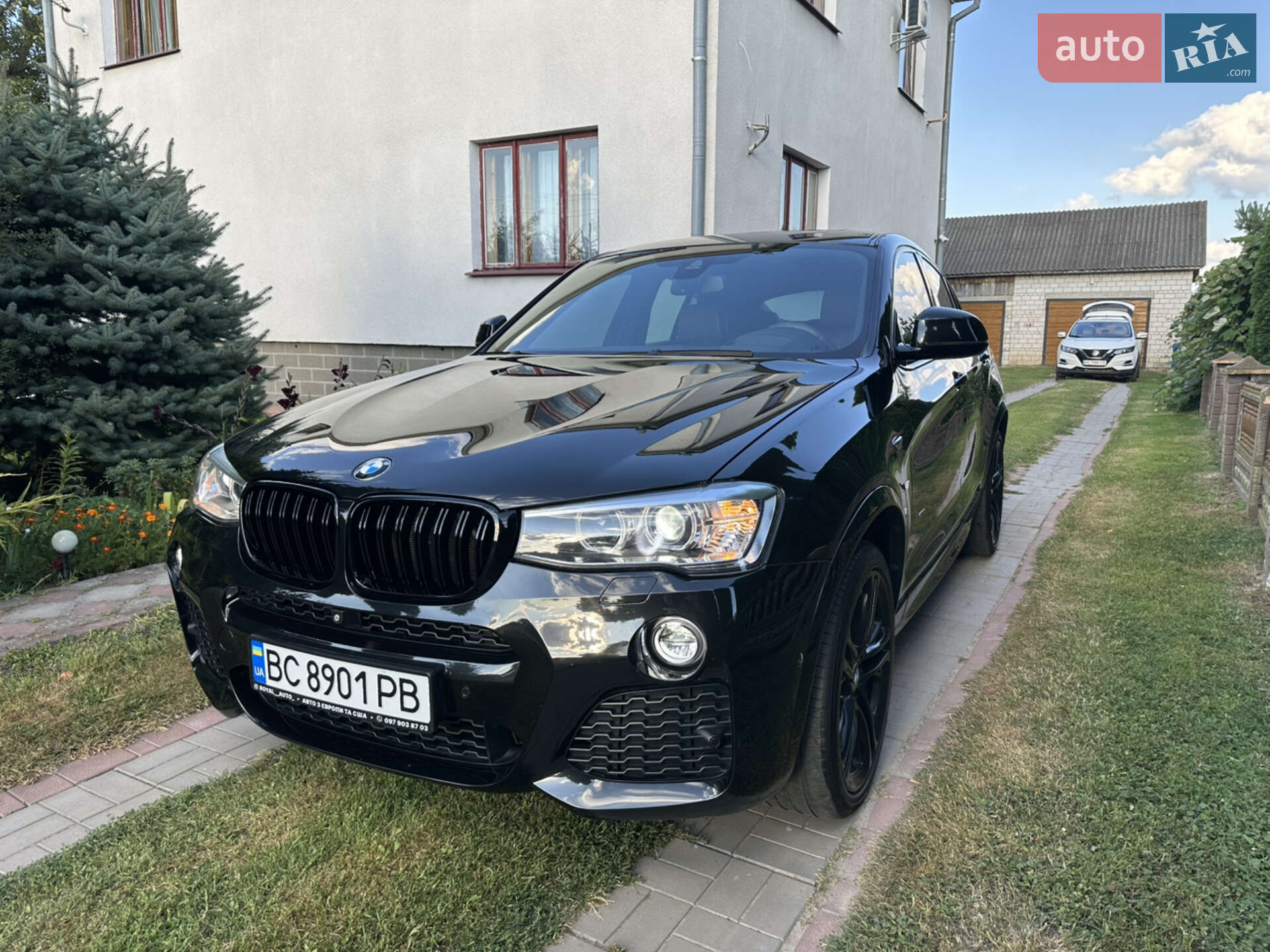 BMW X4 2017 VIN 5UXXW3C56J0T80984 фото оголошення 2 з 36