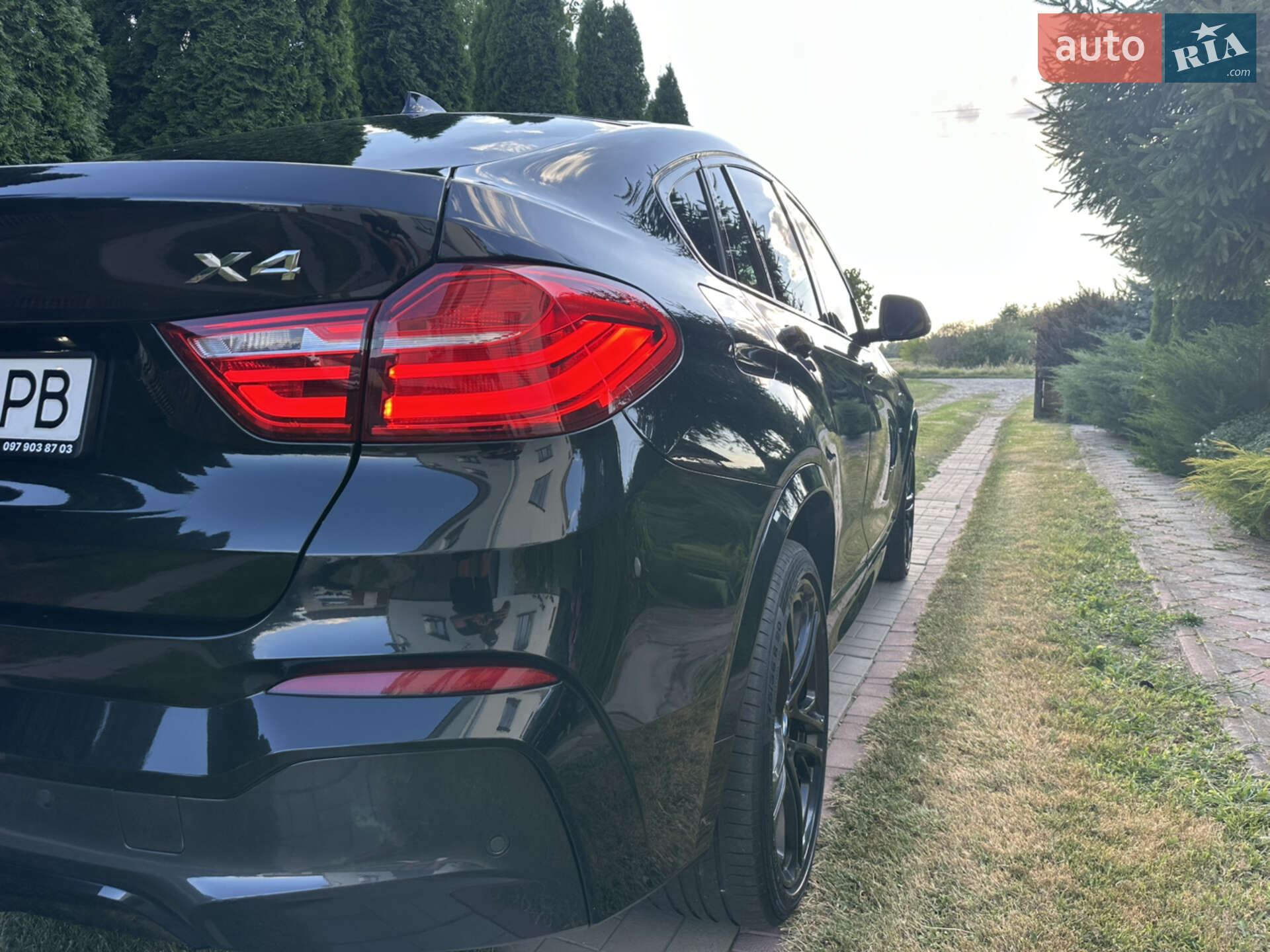 BMW X4 2017 VIN 5UXXW3C56J0T80984 фото оголошення 4 з 36
