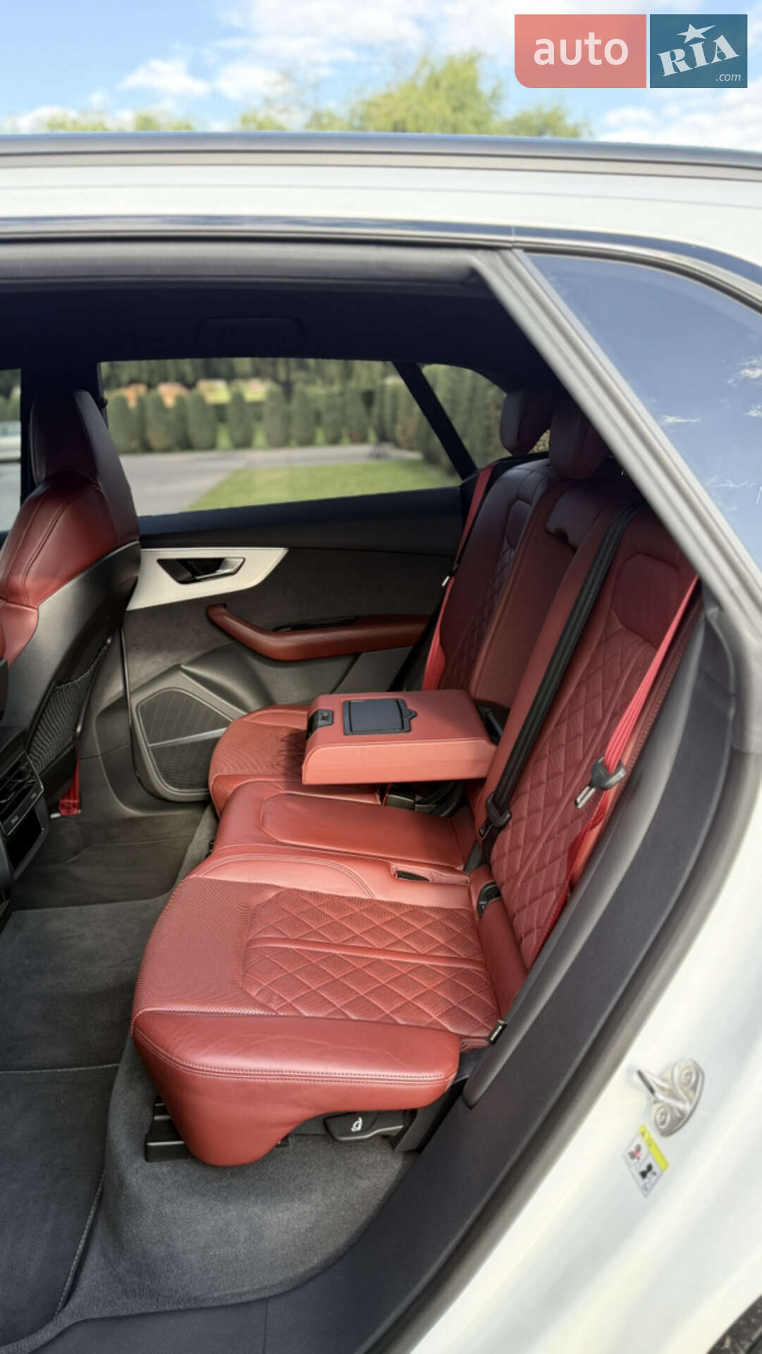 Audi SQ8 2023 VIN WAUZZZF11PD030643 фото оголошення 10 з 15